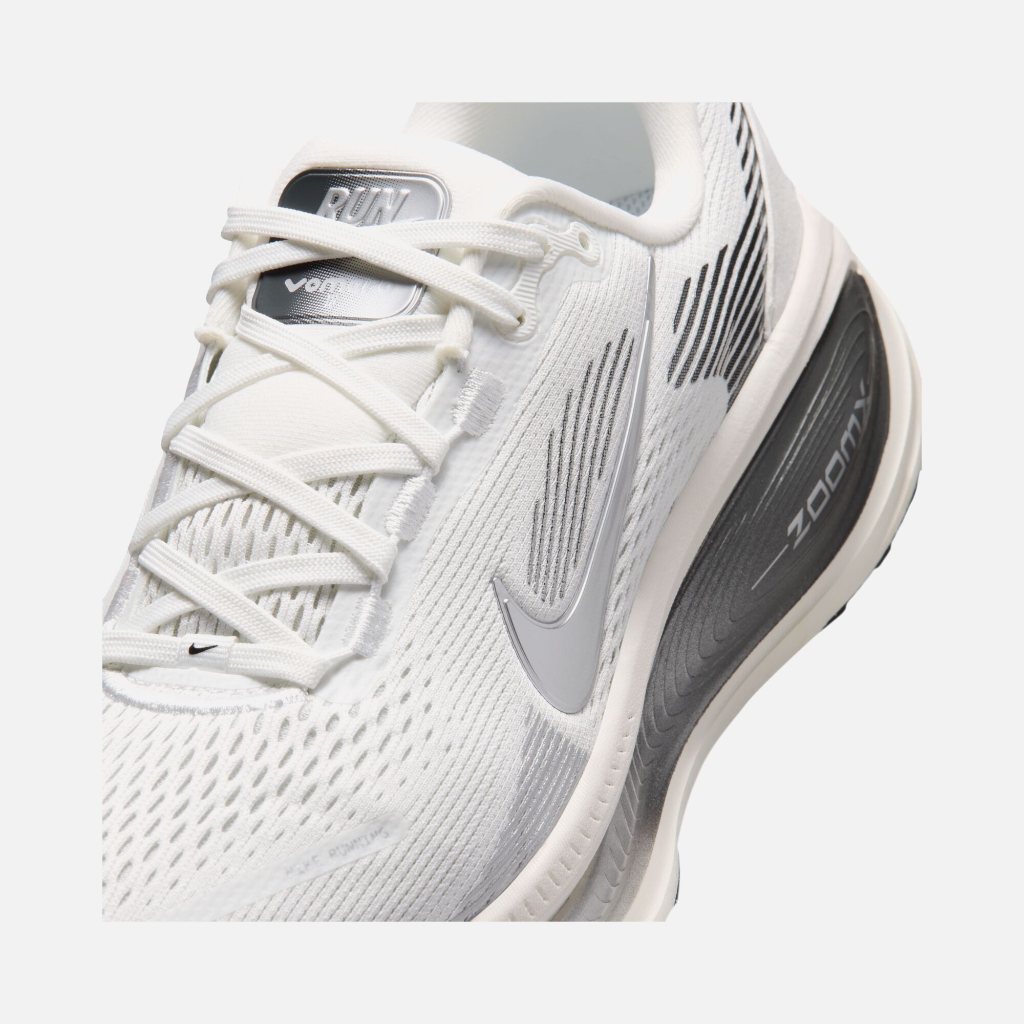 Nike Vomero 18 Ess W Kadın Koşu Ayakkabısı