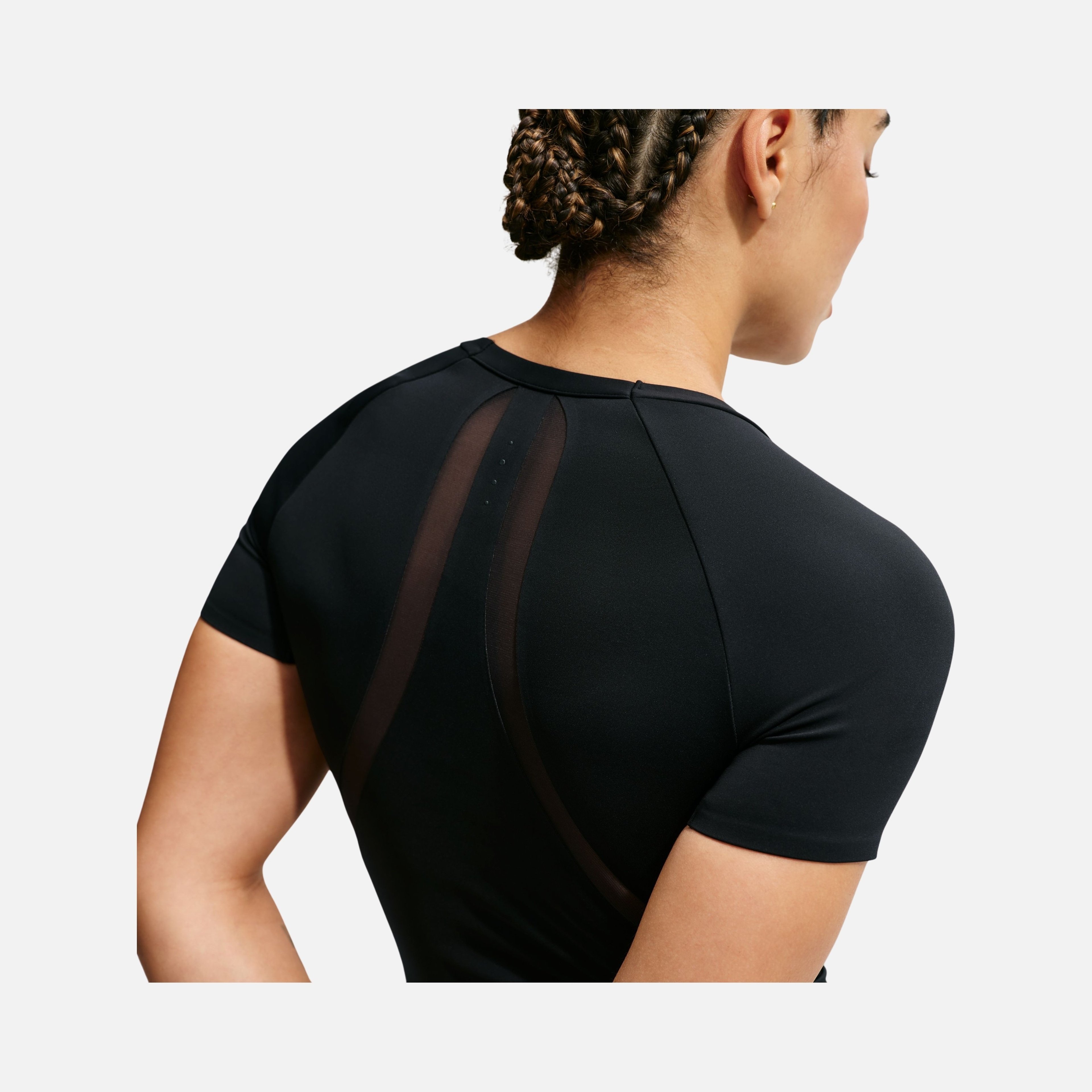 Nike Universa Dri-FIT Short-Sleeve Kadın Tişört
