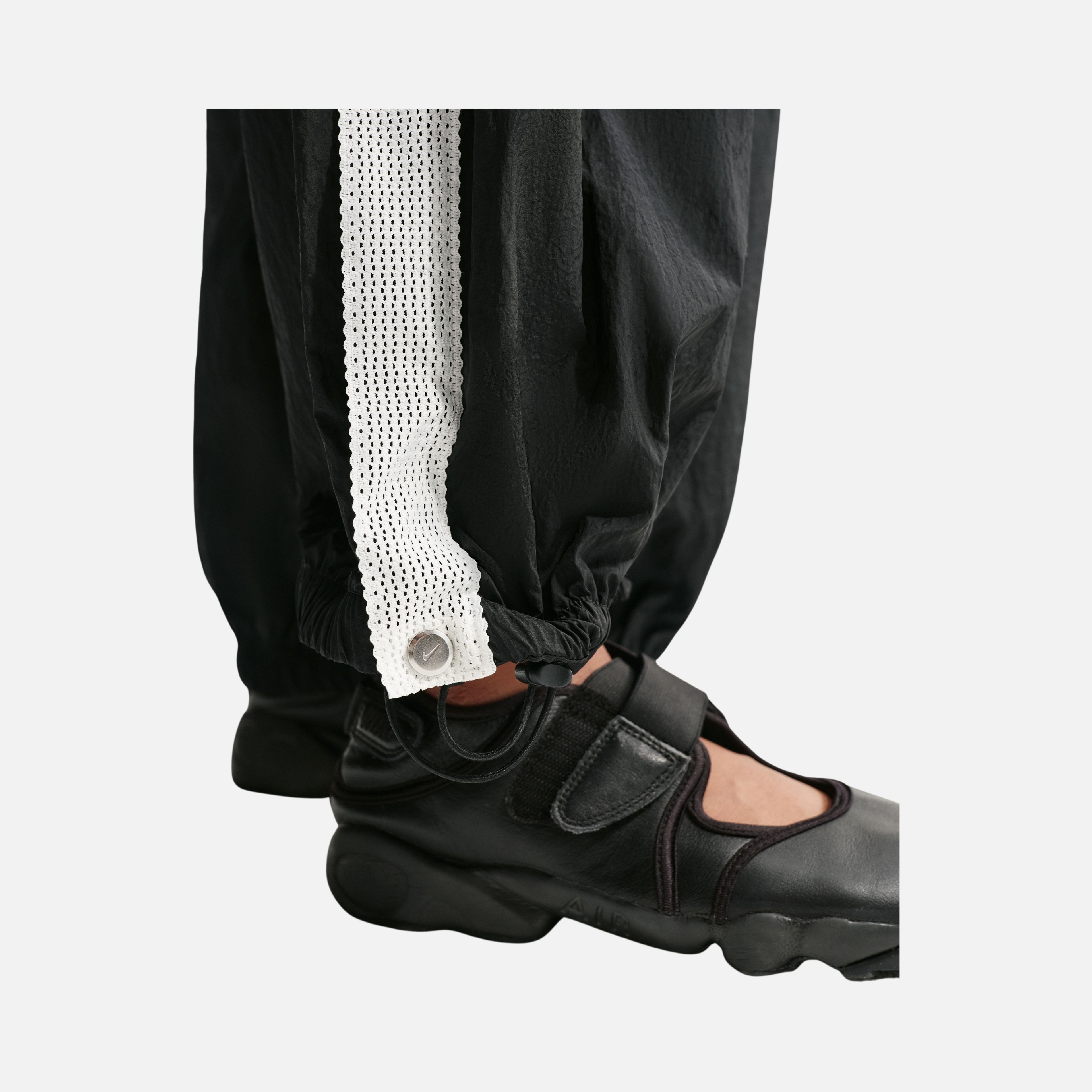 Nike Oversized High-Waisted Balloon Kadın Pantolon