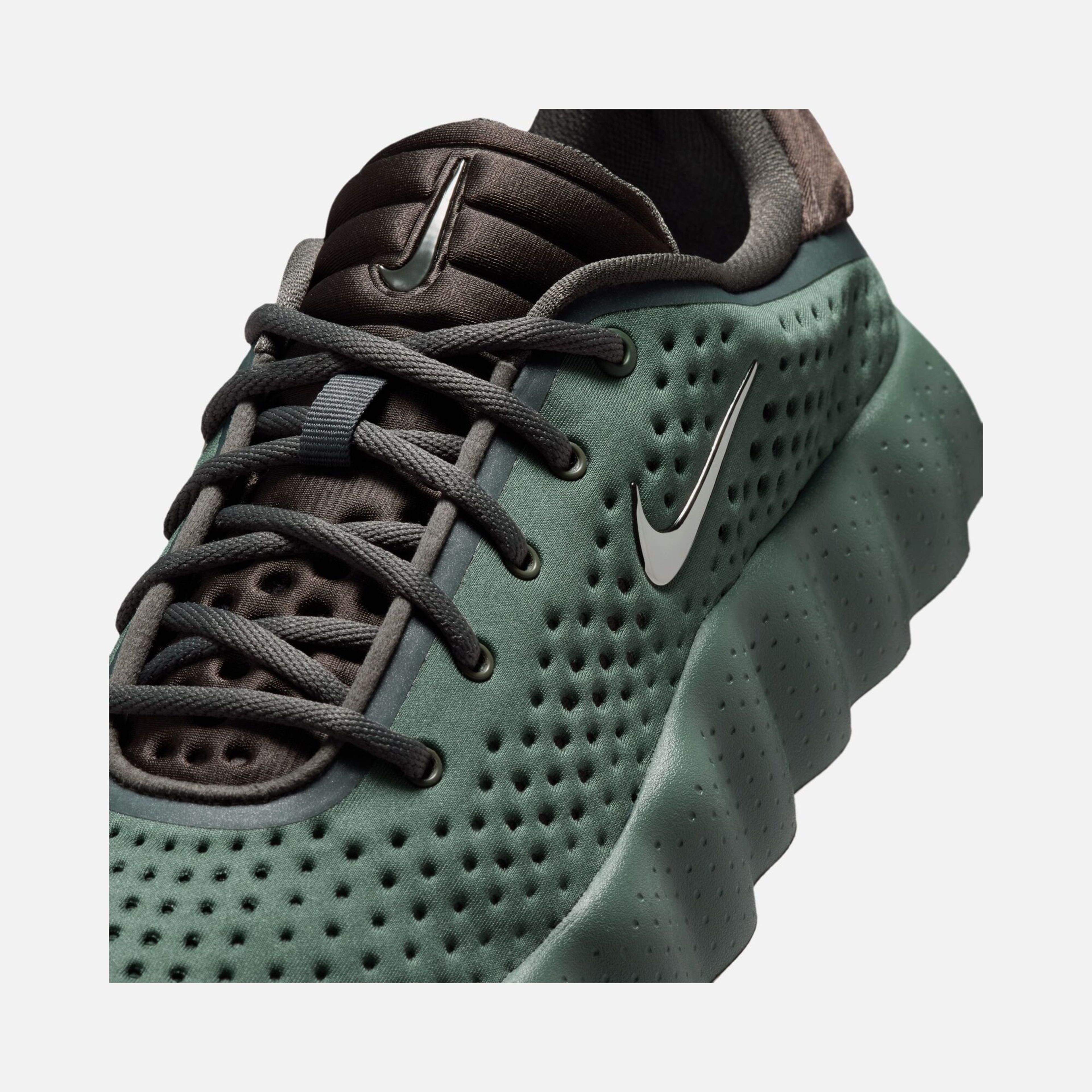 Nike Mind 002 Erkek Spor Ayakkabı