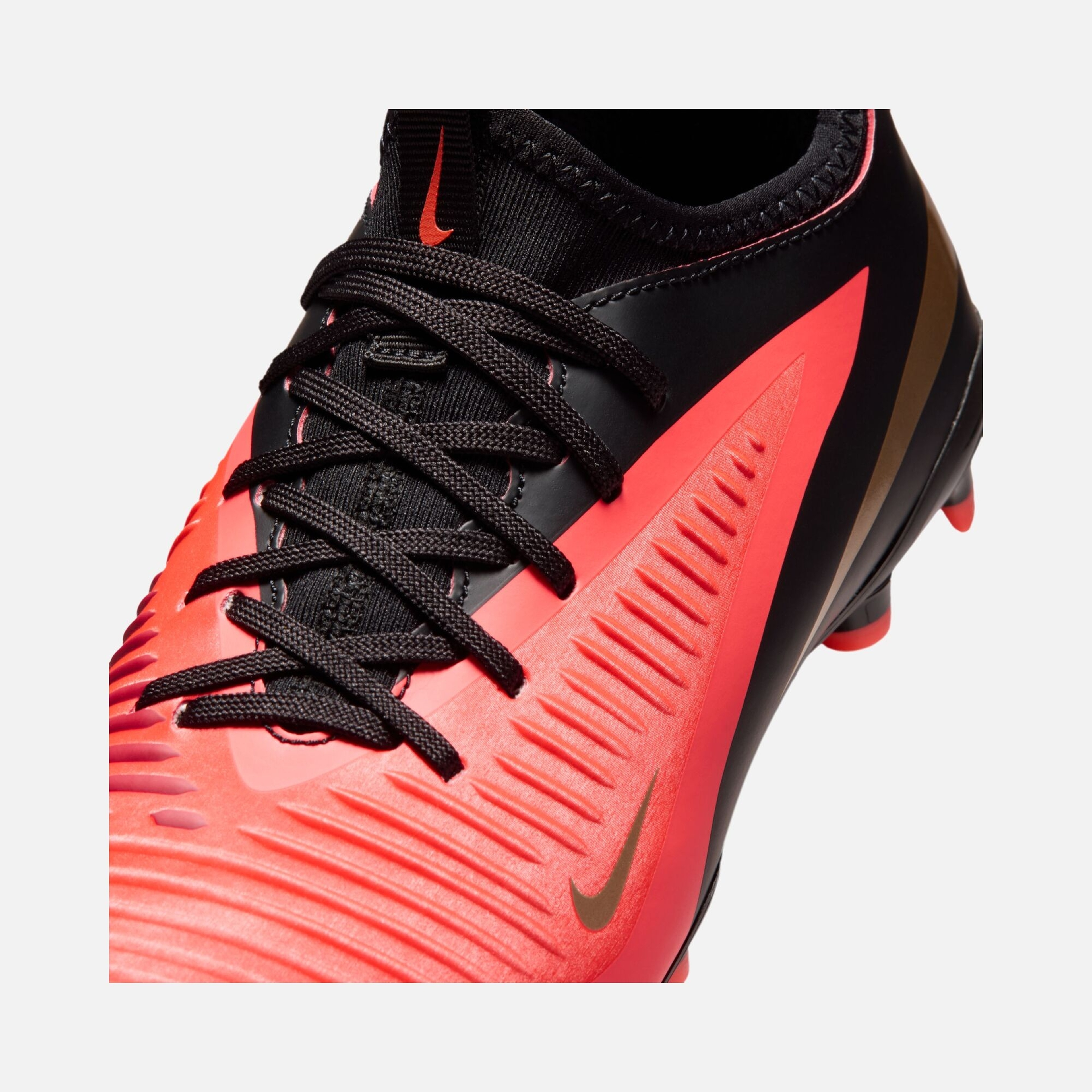 Nike Jr Phantom 6 Low Academy Fg/Mg Çocuk Krampon