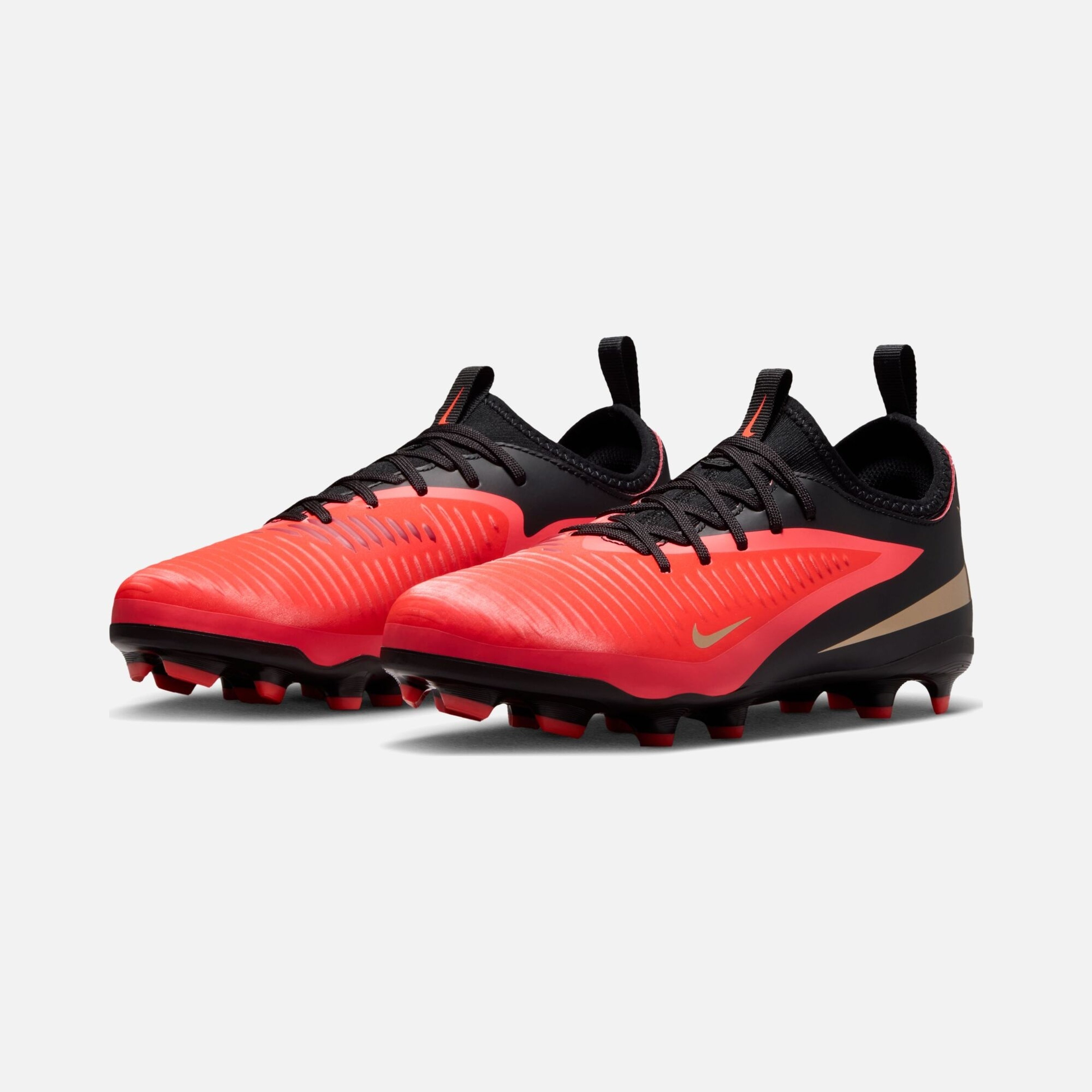 Nike Jr Phantom 6 Low Academy Fg/Mg Çocuk Krampon