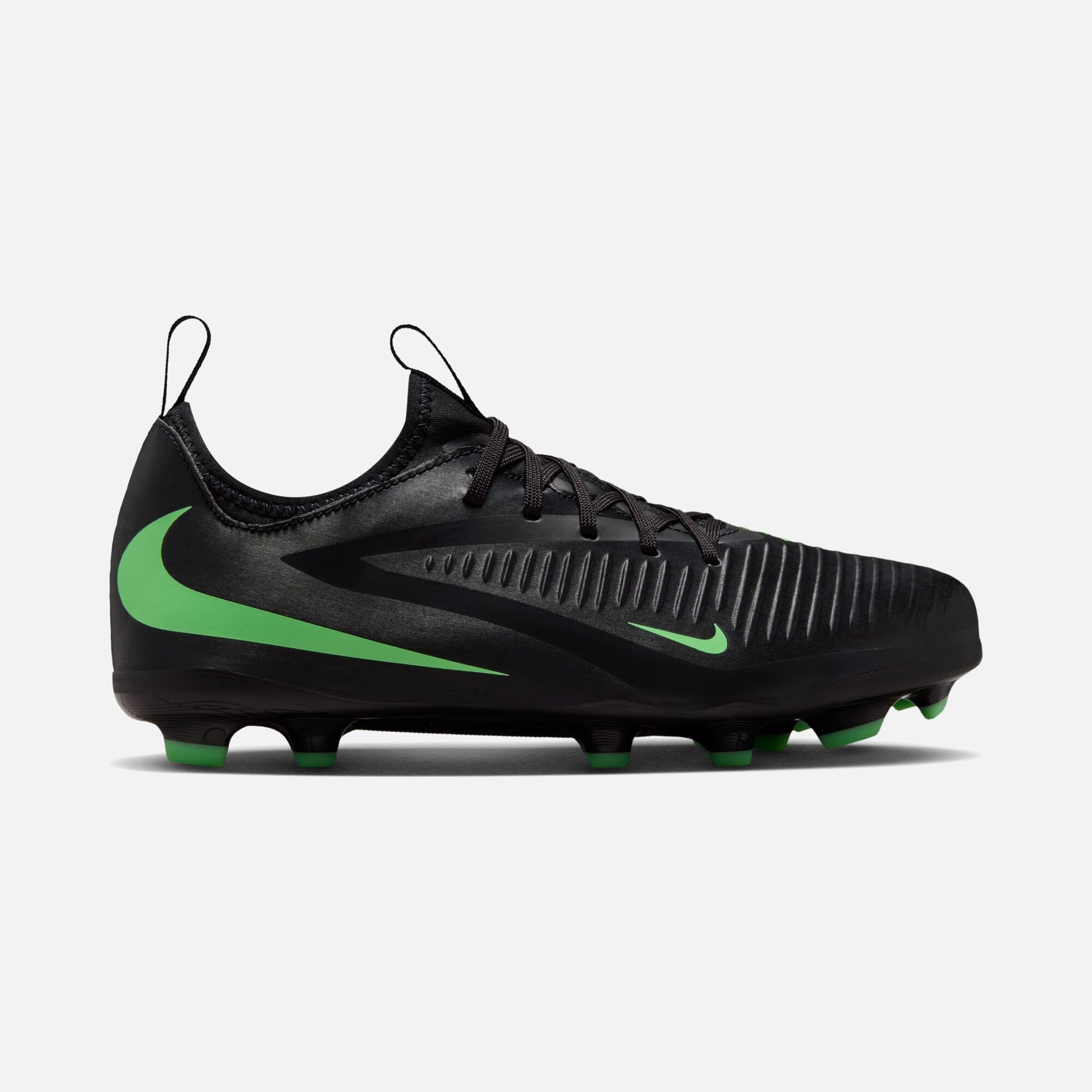 Nike Jr Phantom 6 Low Academy Fg/Mg Çocuk Krampon