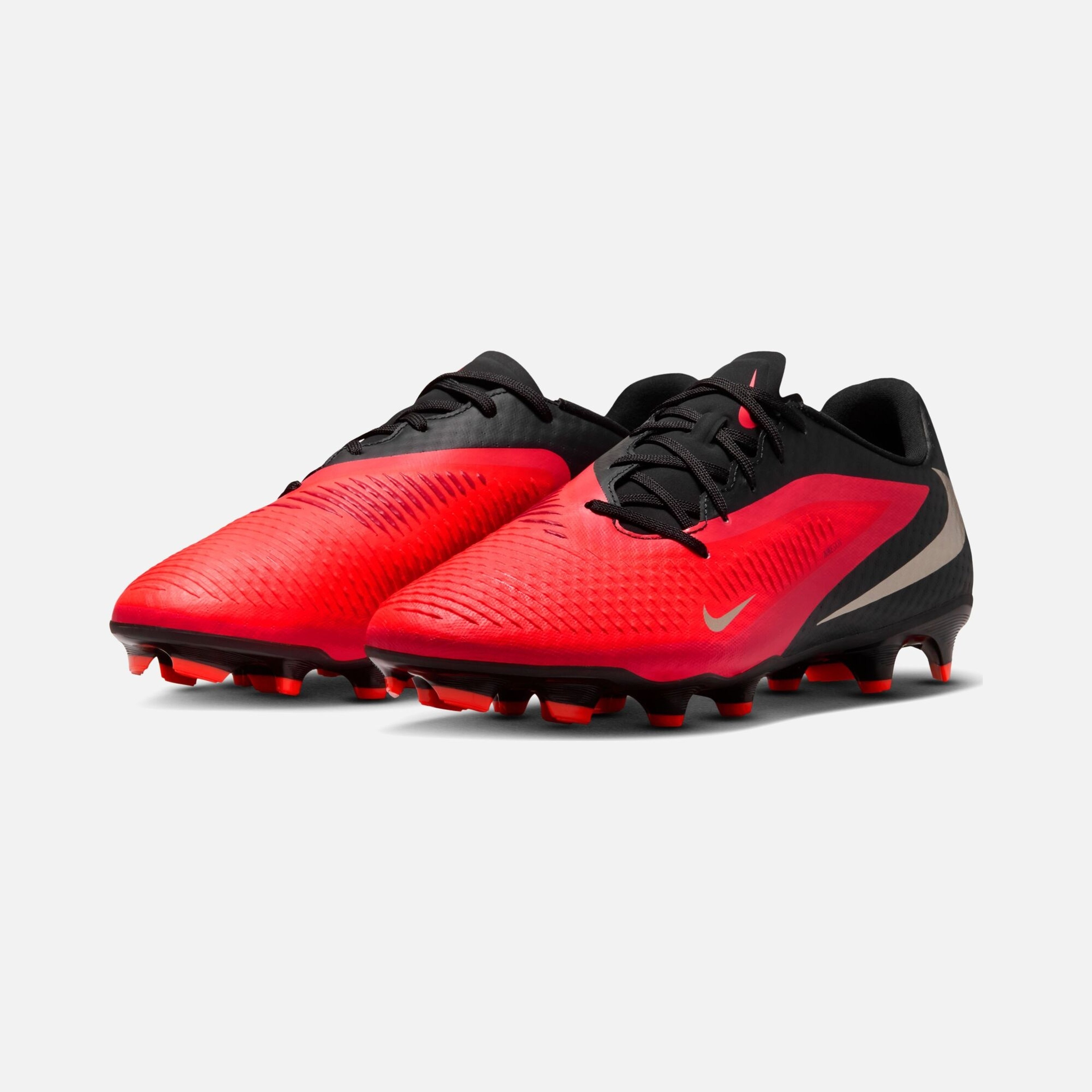 Nike Phantom 6 Low Academy Fg/Mg Erkek Krampon