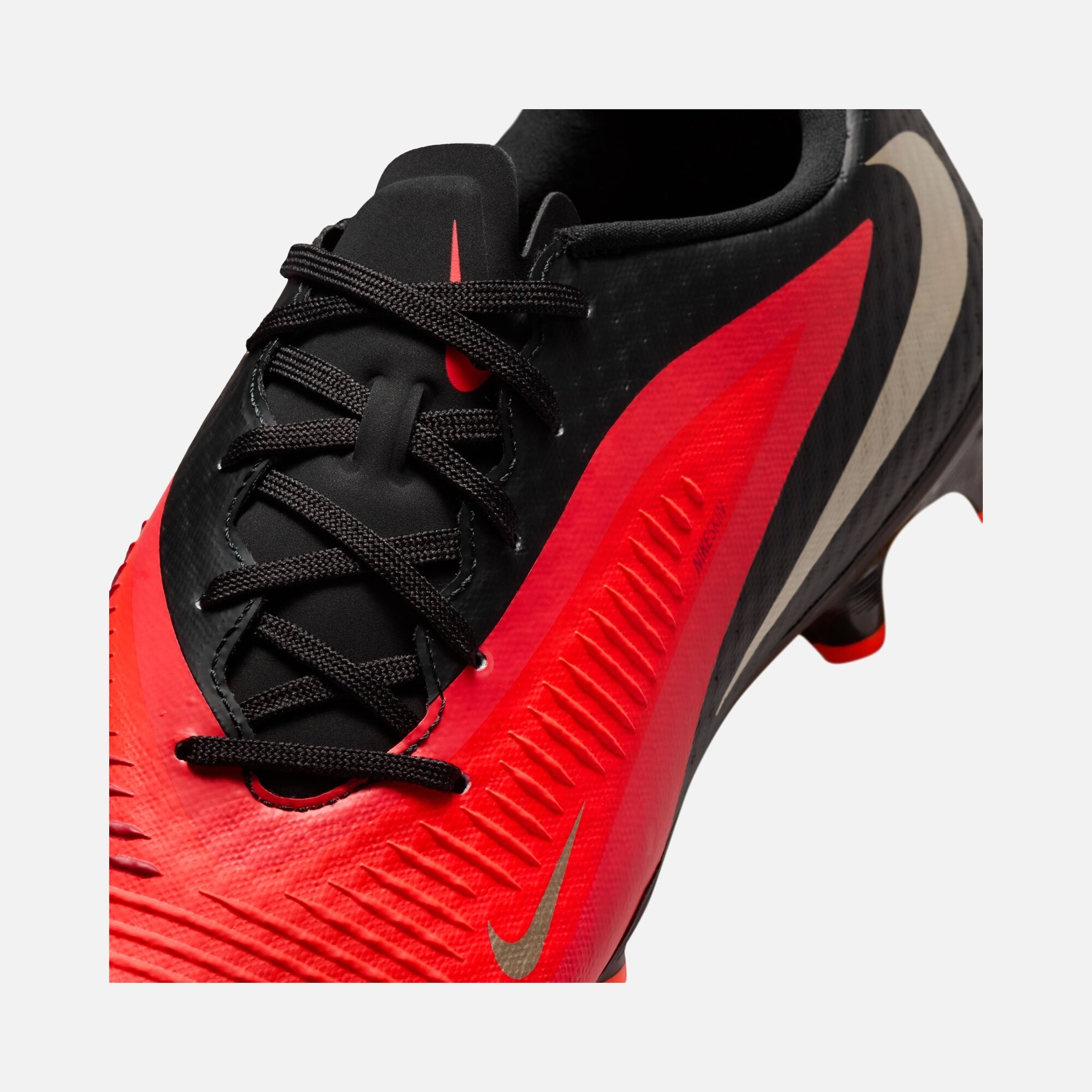 Nike Phantom 6 Low Academy Fg/Mg Erkek Krampon