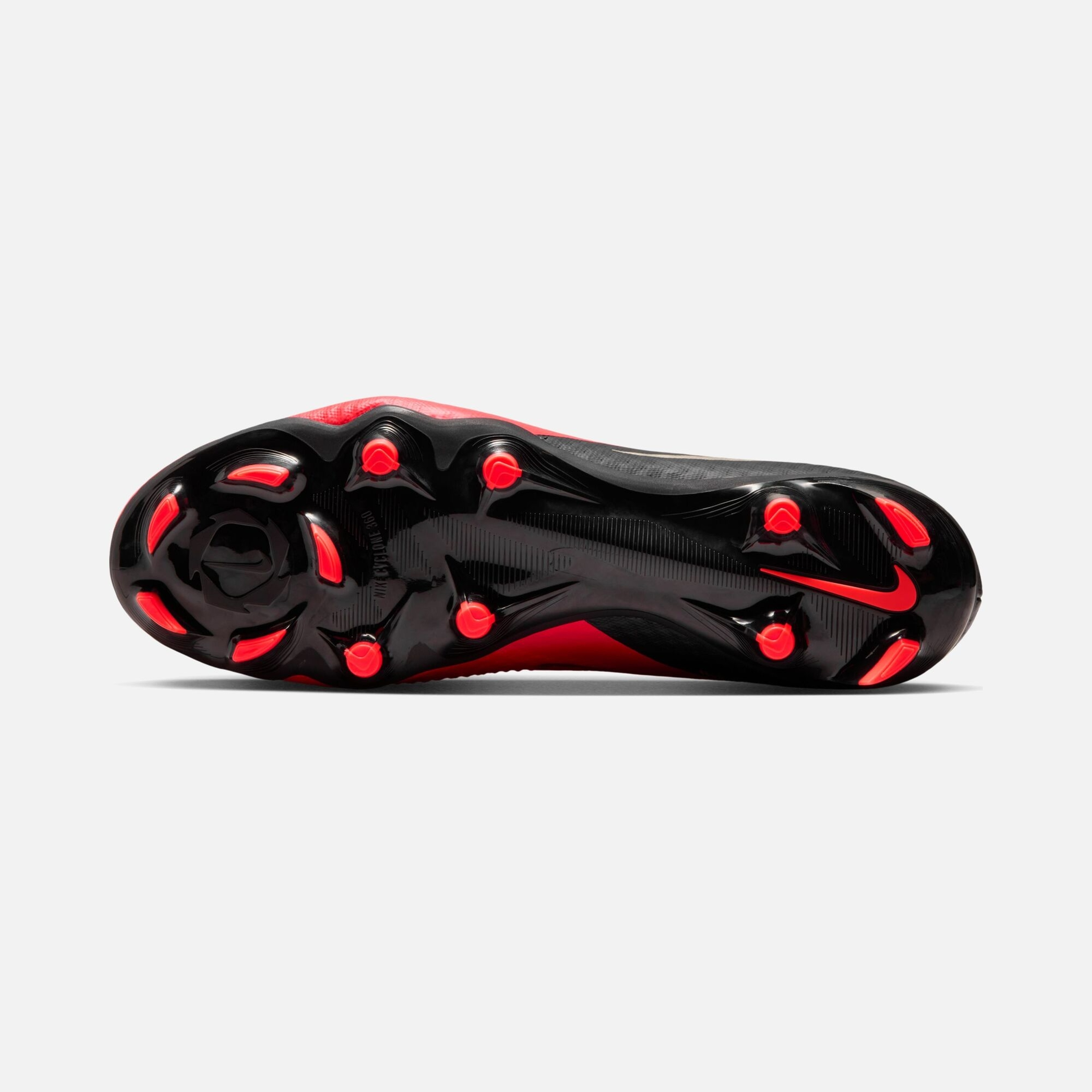 Nike Phantom 6 Low Academy Fg/Mg Erkek Krampon