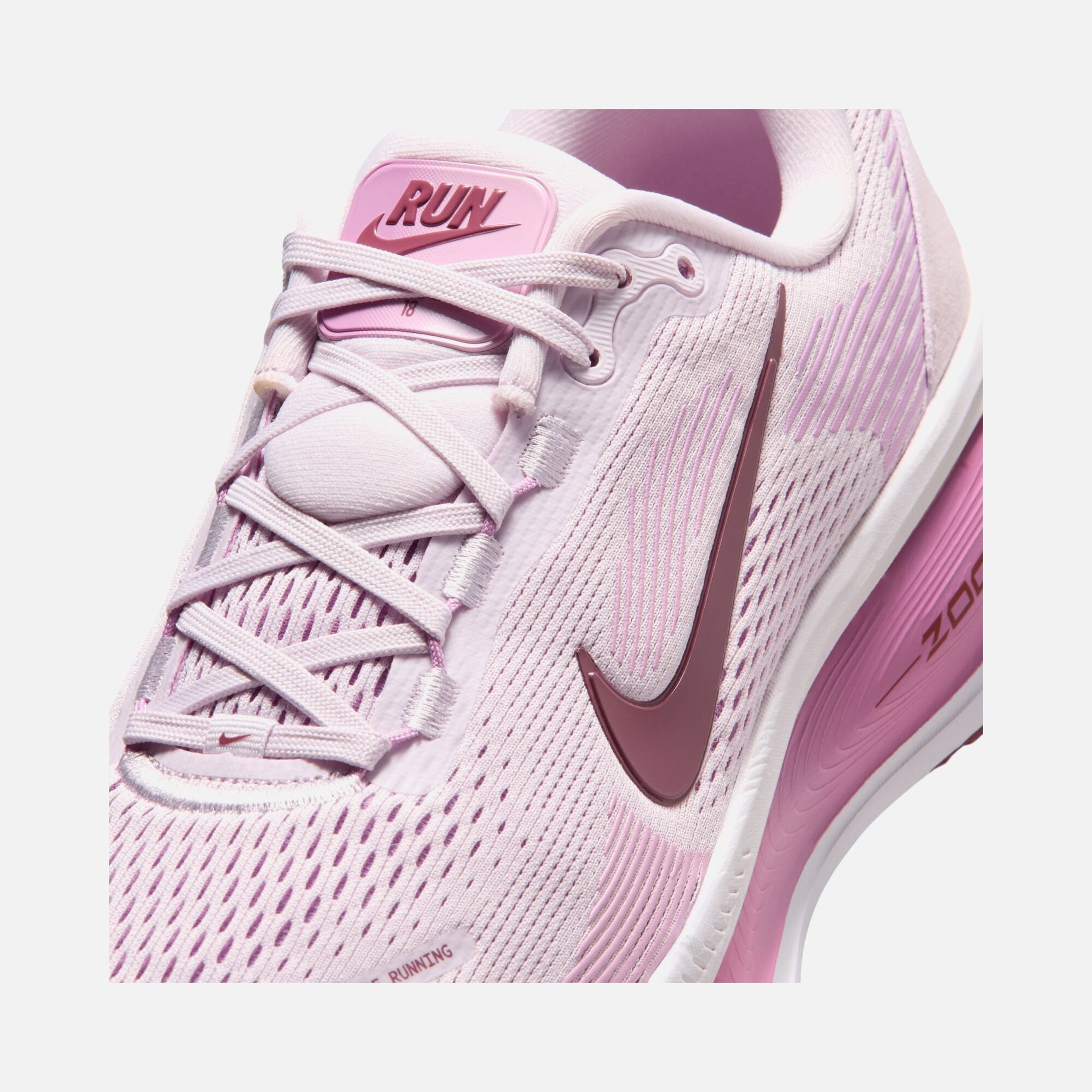 Nike Vomero 18 ZoomX Road Running Kadın Spor Ayakkabı