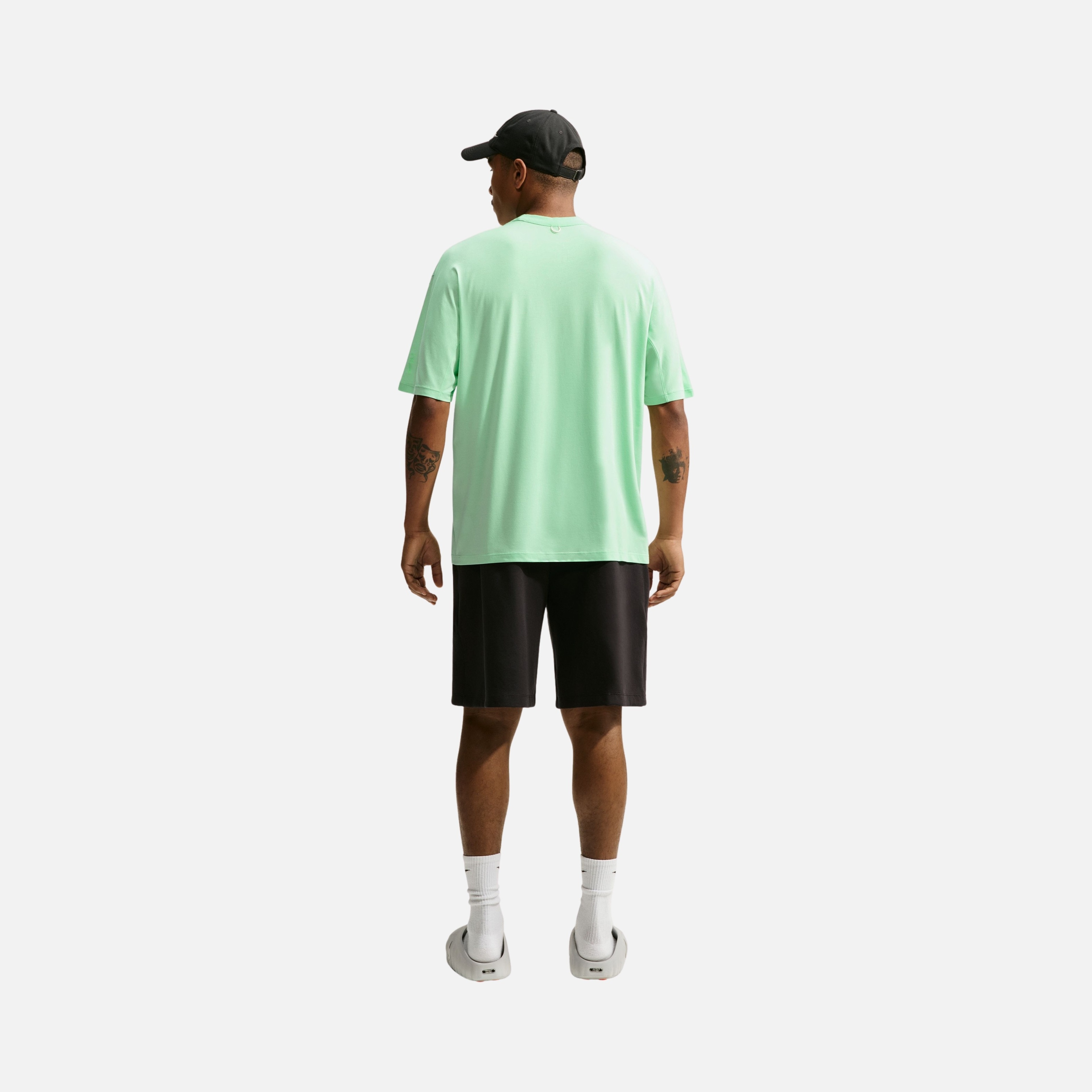 Nike 24.7 ImpossiblySoft Light Dri-FIT Erkek Tişört