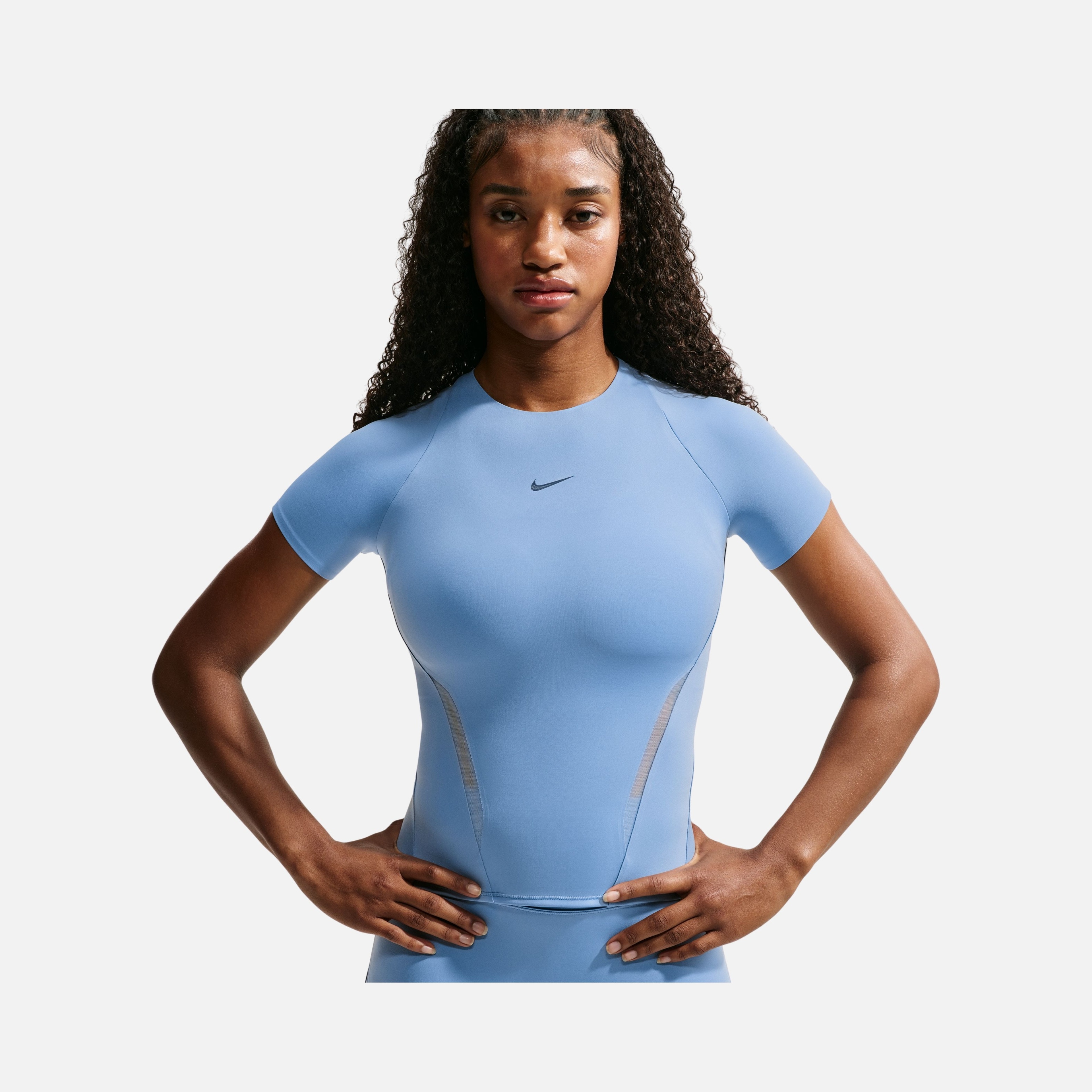 Nike Universa Dri-FIT Short-Sleeve Kadın Tişört