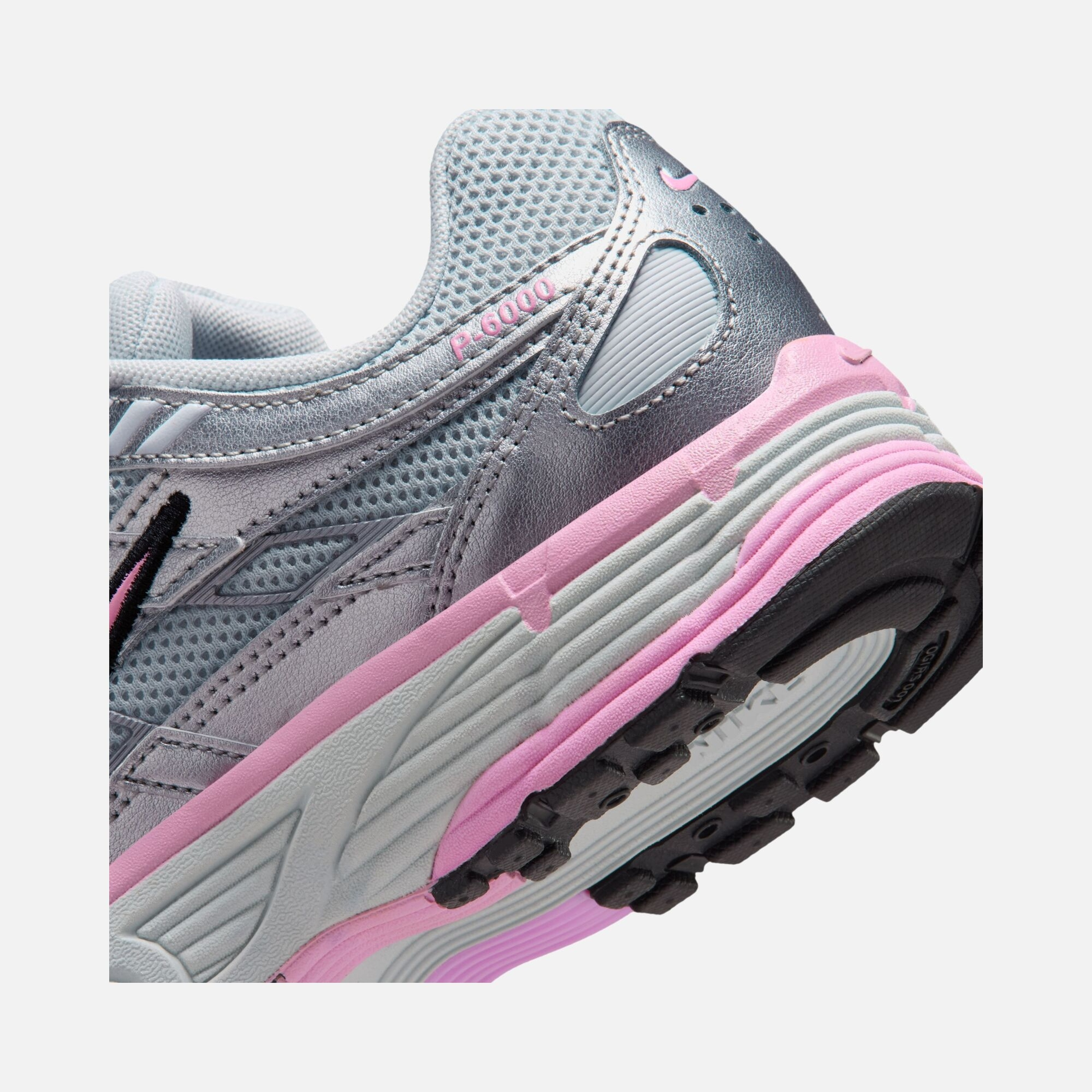 Nike Sportswear P-6000 Kadın Spor Ayakkabı
