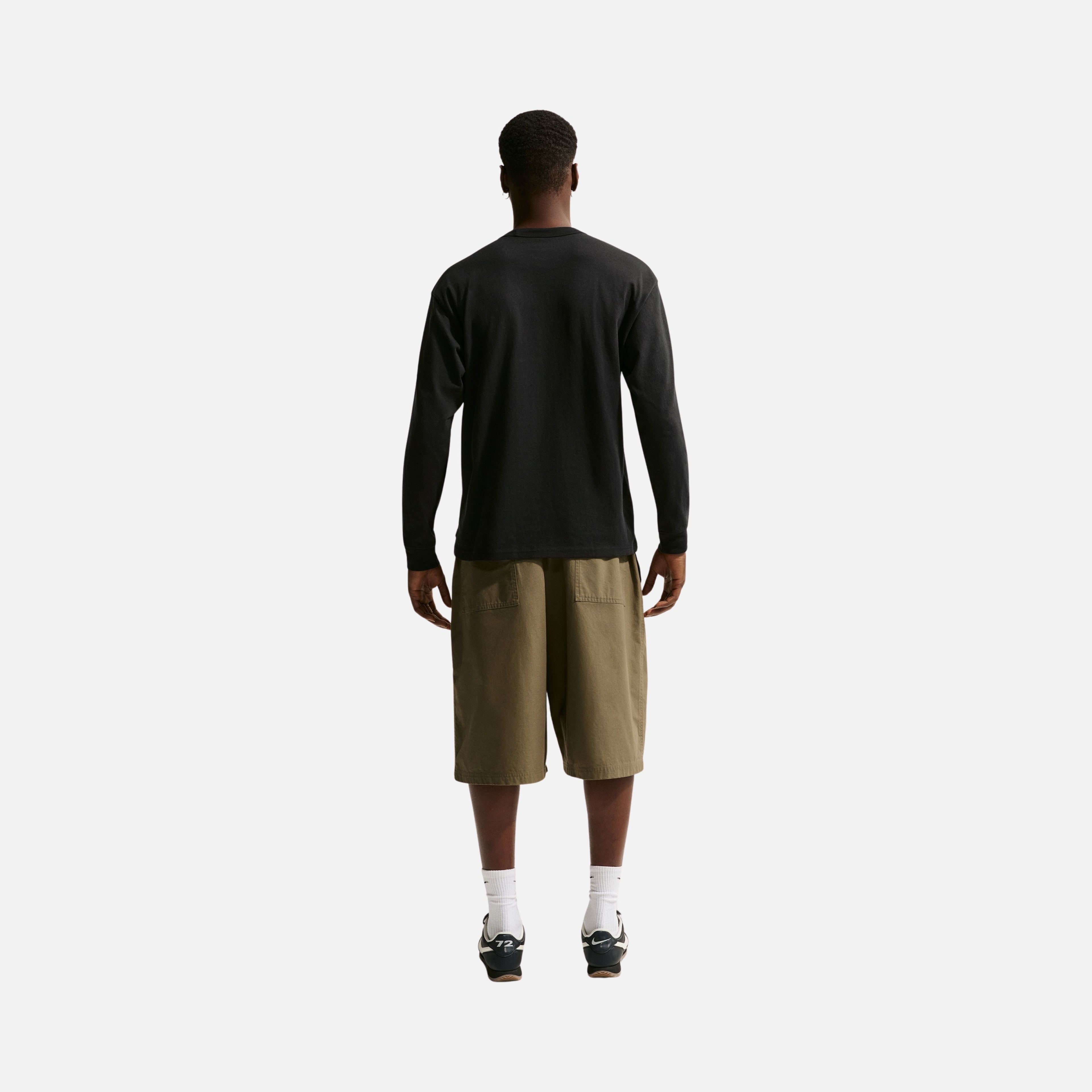 Nike Sportswear Loose Fit Long-Sleeve Premium Essentials Erkek Tişört