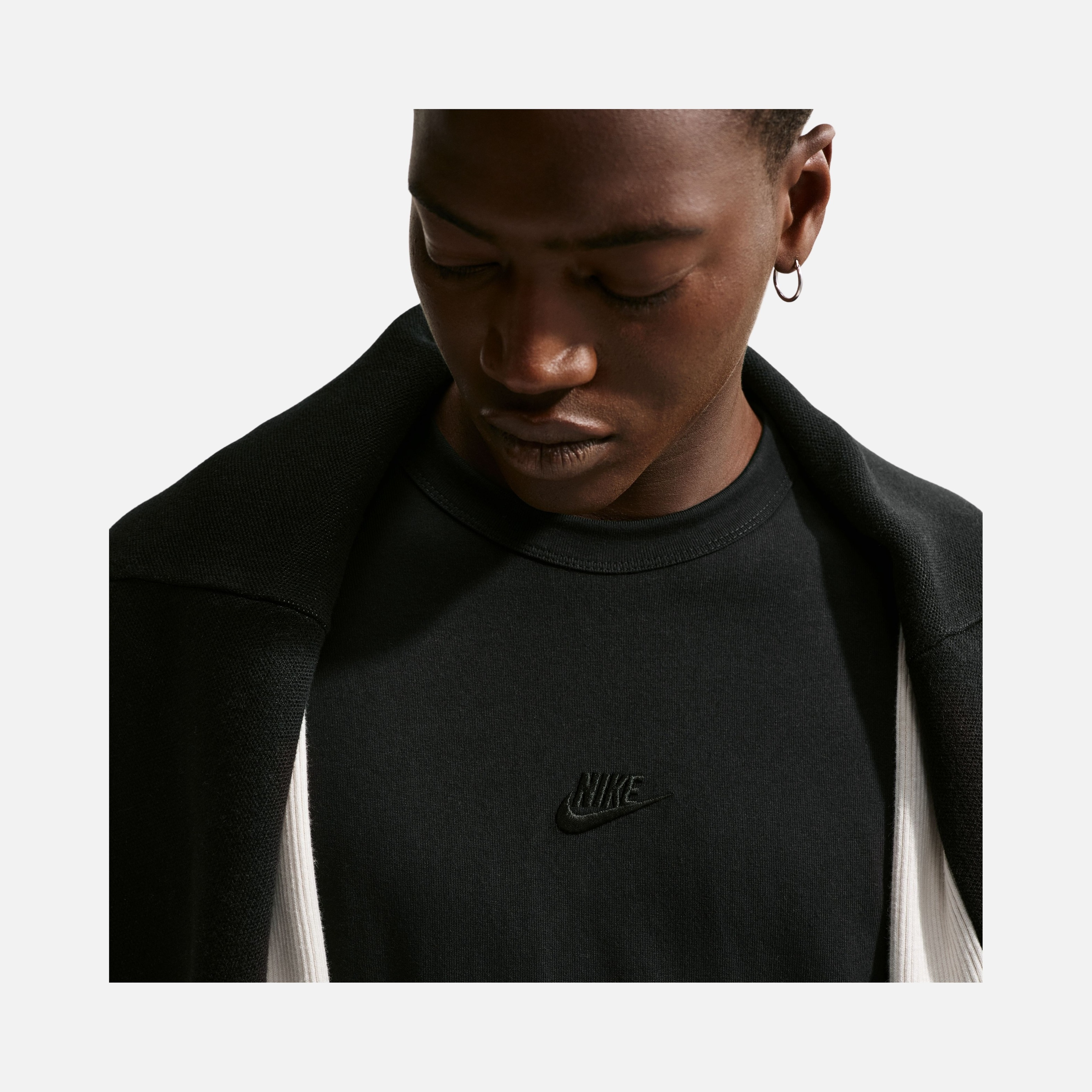 Nike Sportswear Loose Fit Long-Sleeve Premium Essentials Erkek Tişört