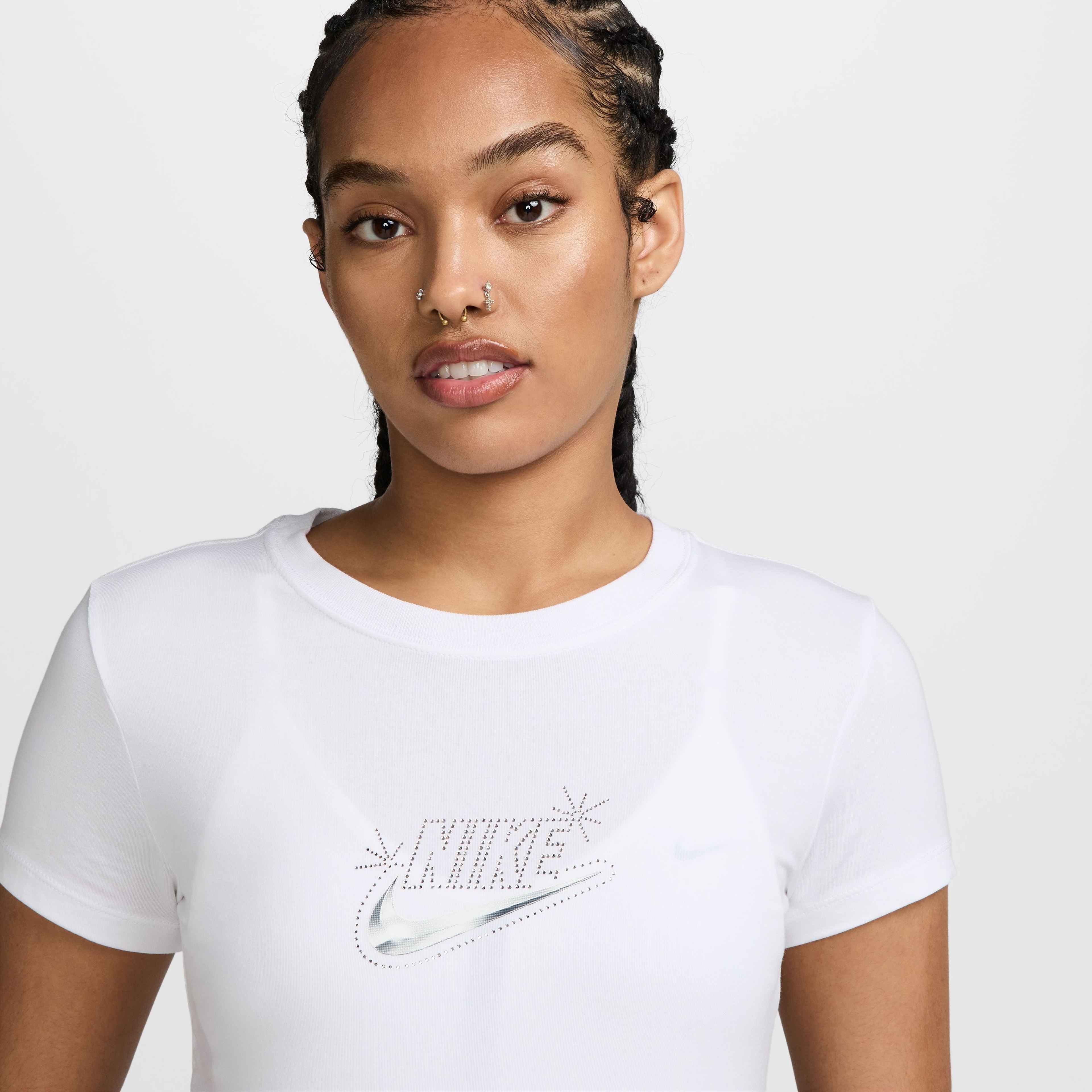 Nike Nsw Chill Knit Mcrp Kadın Tişört