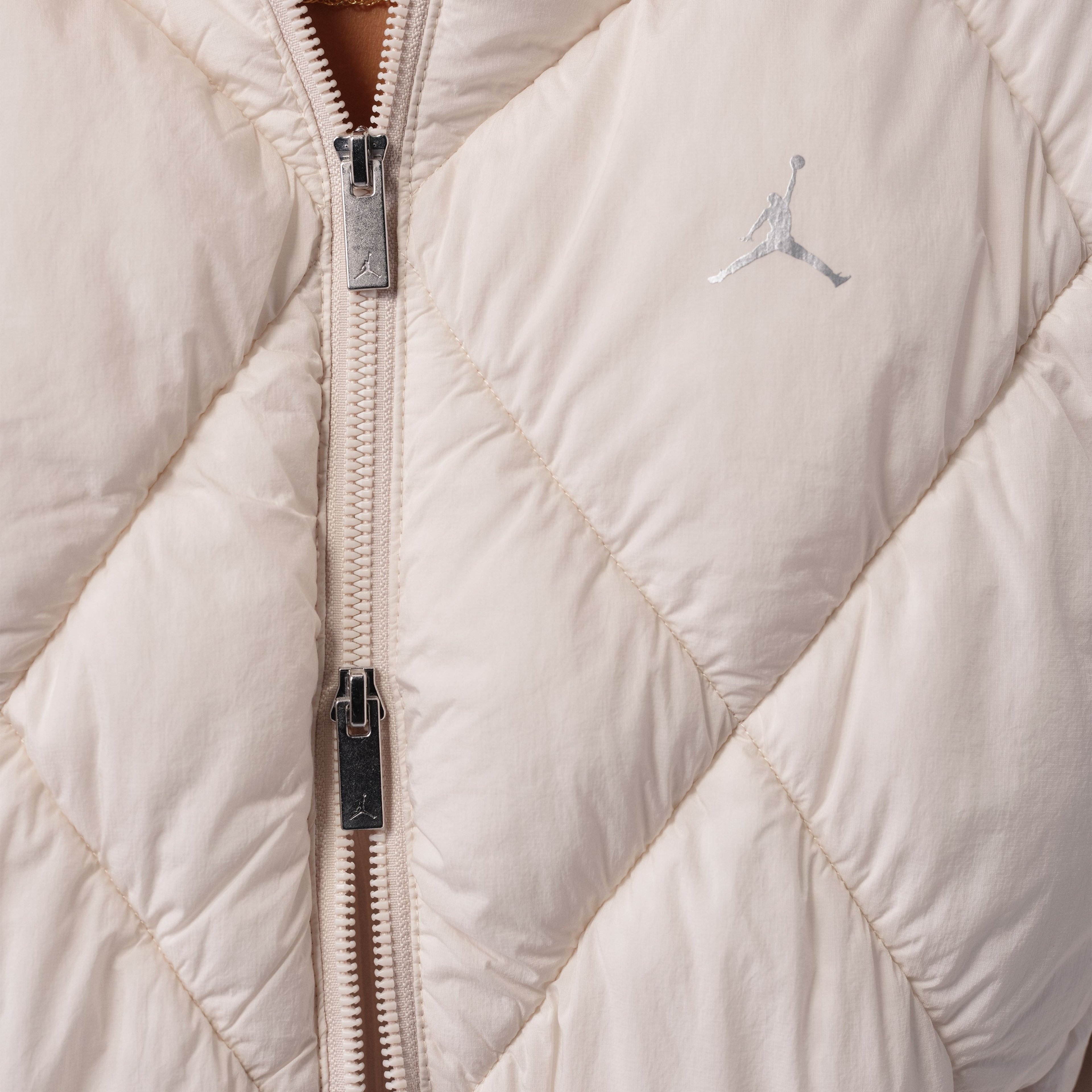 Nike Jordan Brooklyn Puffer Kadın Mont