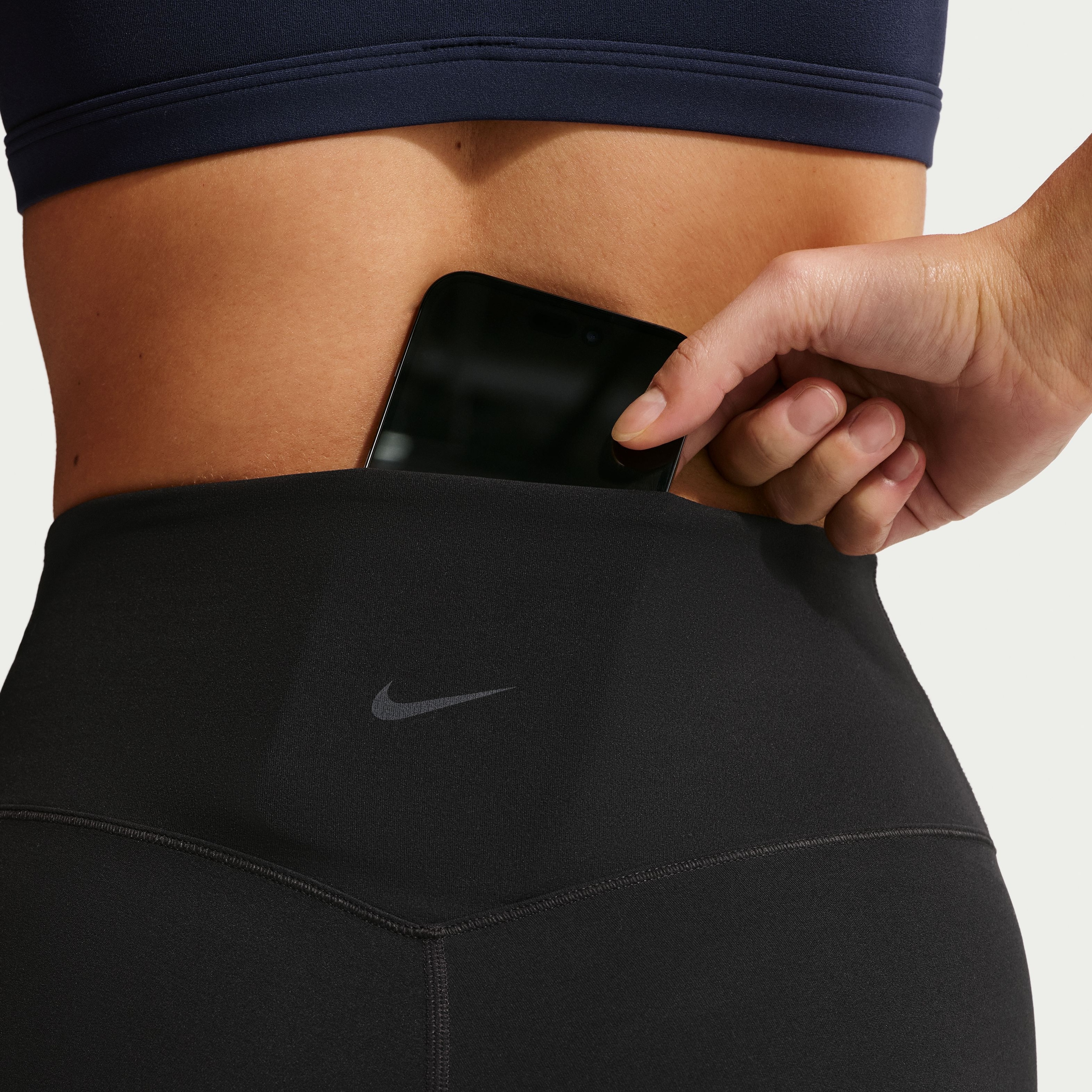 Nike Dri-FIT Zenvy Yüksek Bel 13 cm Kadın Şort