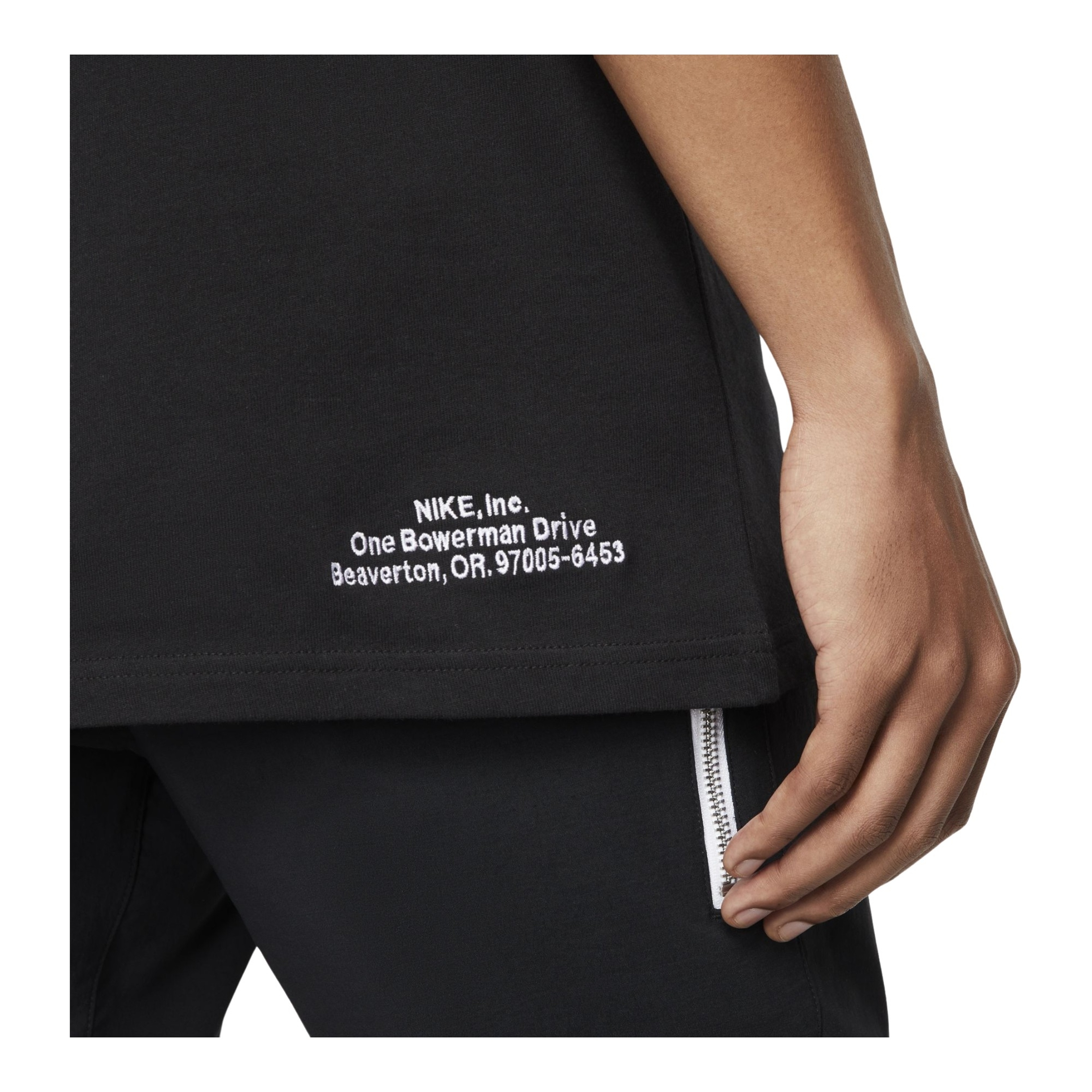 Nike Sportswear ''Authorized Personnel Only'' Graphic Short-Sleeve Erkek Tişört