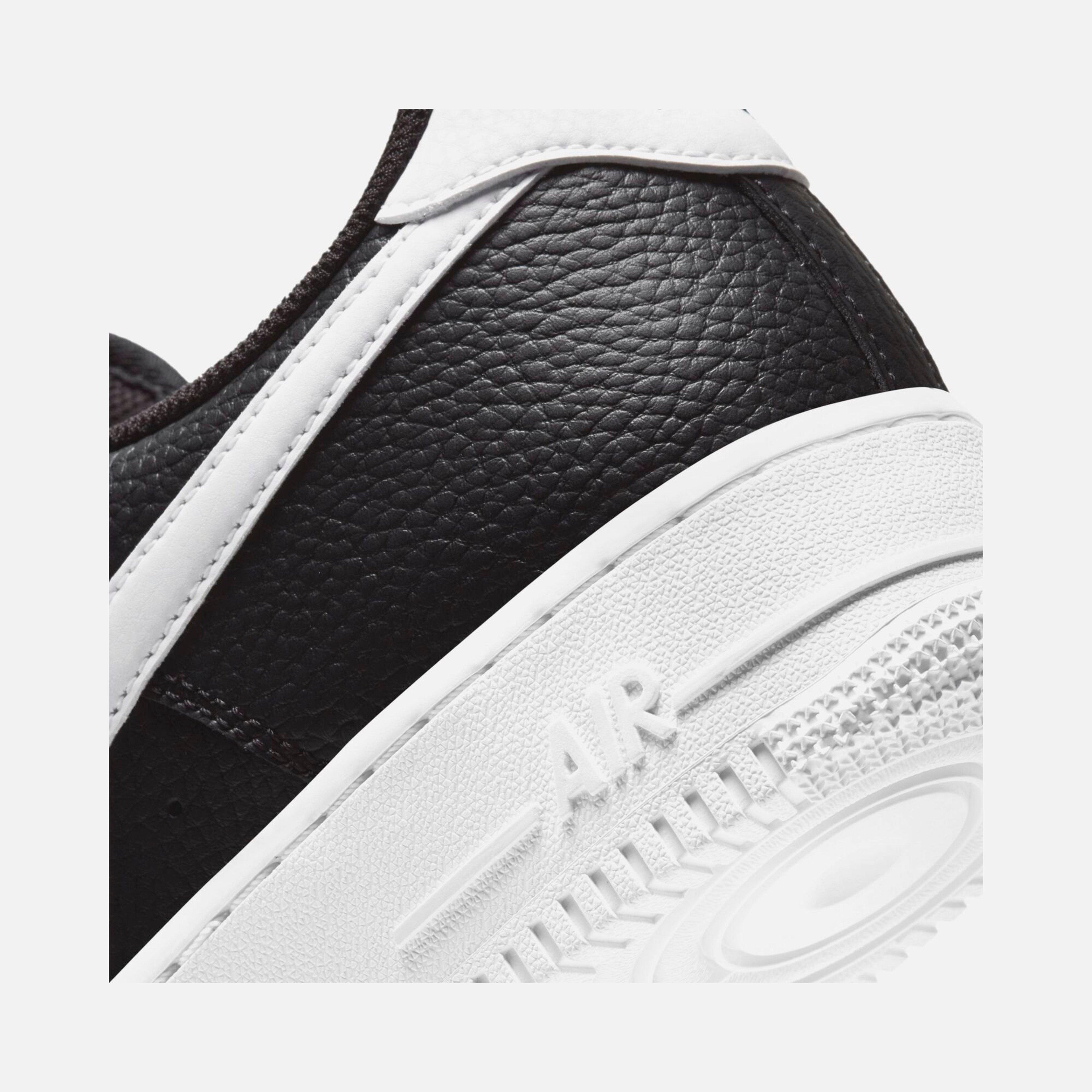 Nike Air Force 1 '07 Erkek Spor Ayakkabı
