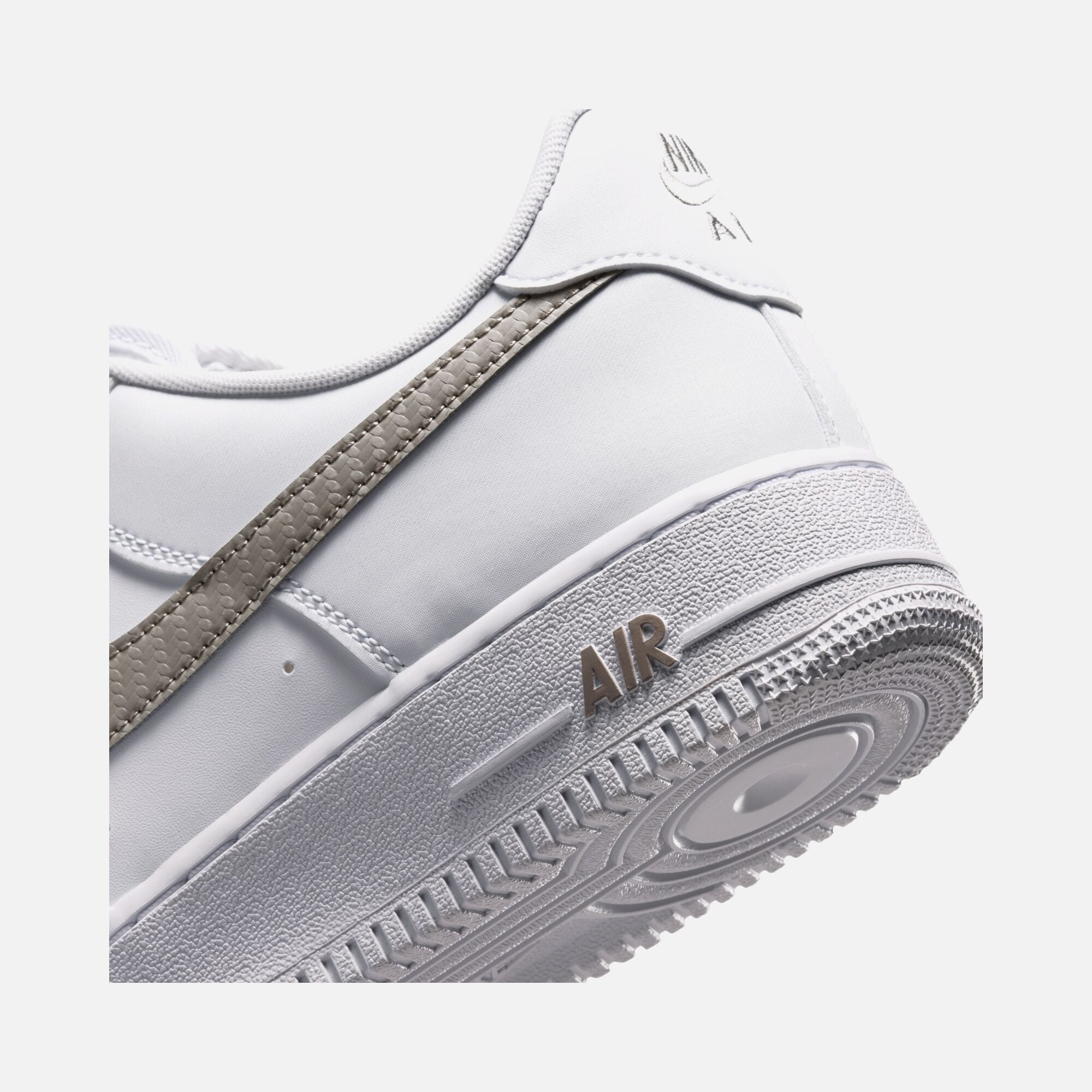 Nike Air Force 1 '07 Erkek Spor Ayakkabı