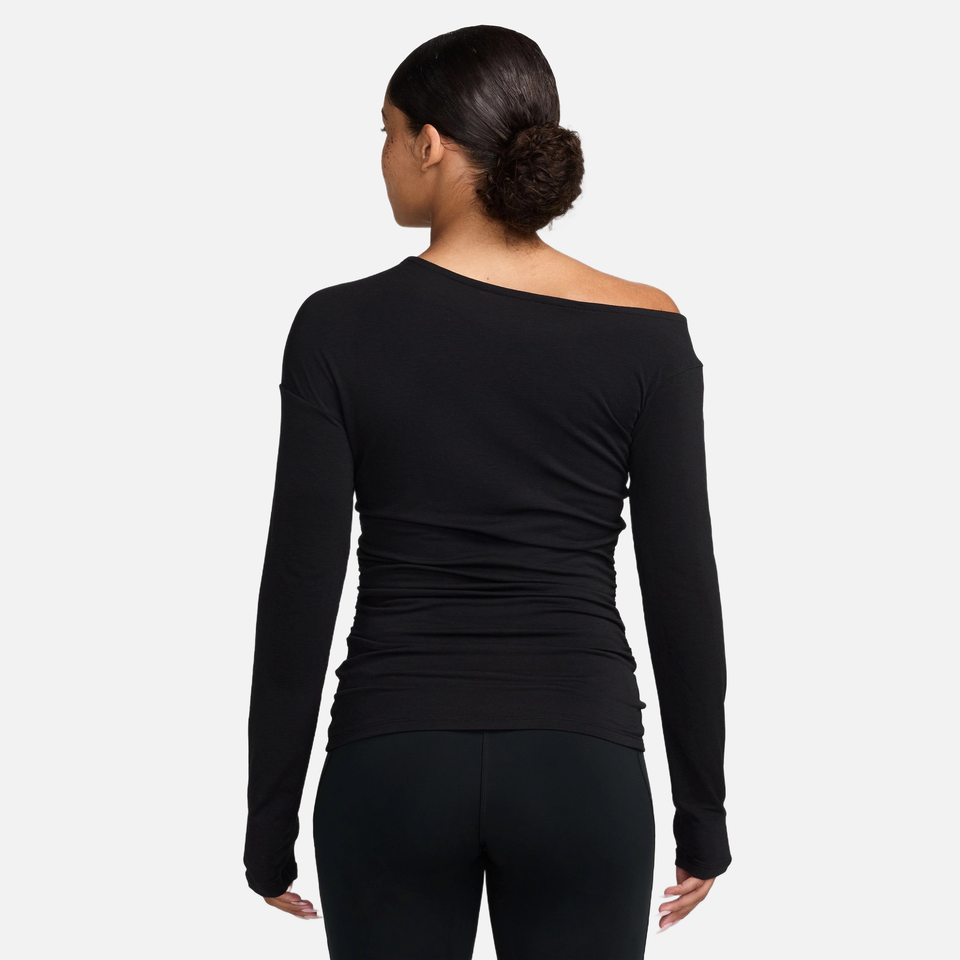 Nike One Dri-FIT Relaxed Boatneck Qs Kadın Tişört