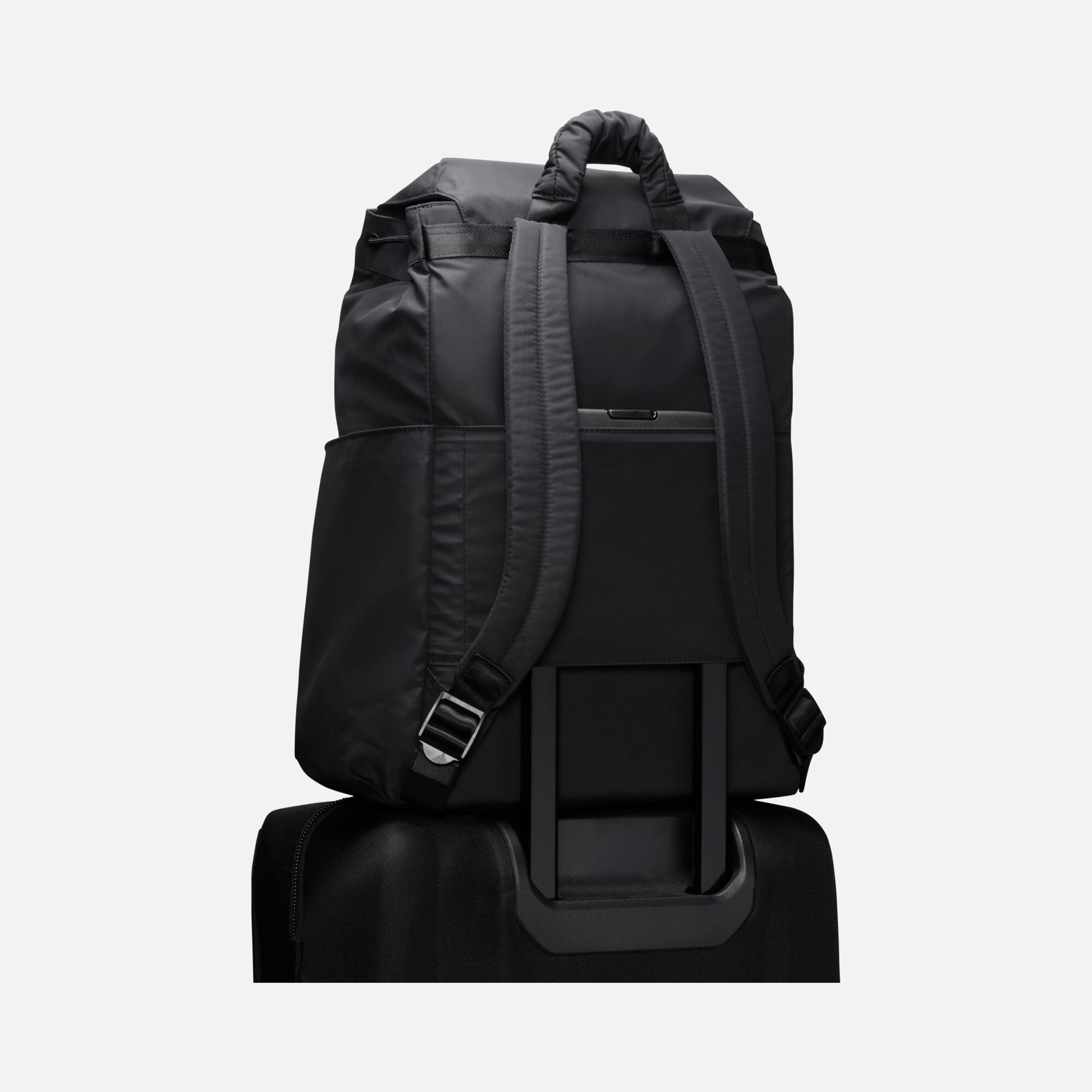 Nike One ''Drawstring, Buckle & Magnetic Lock Design'' (25 L) Training Sırt Çantası