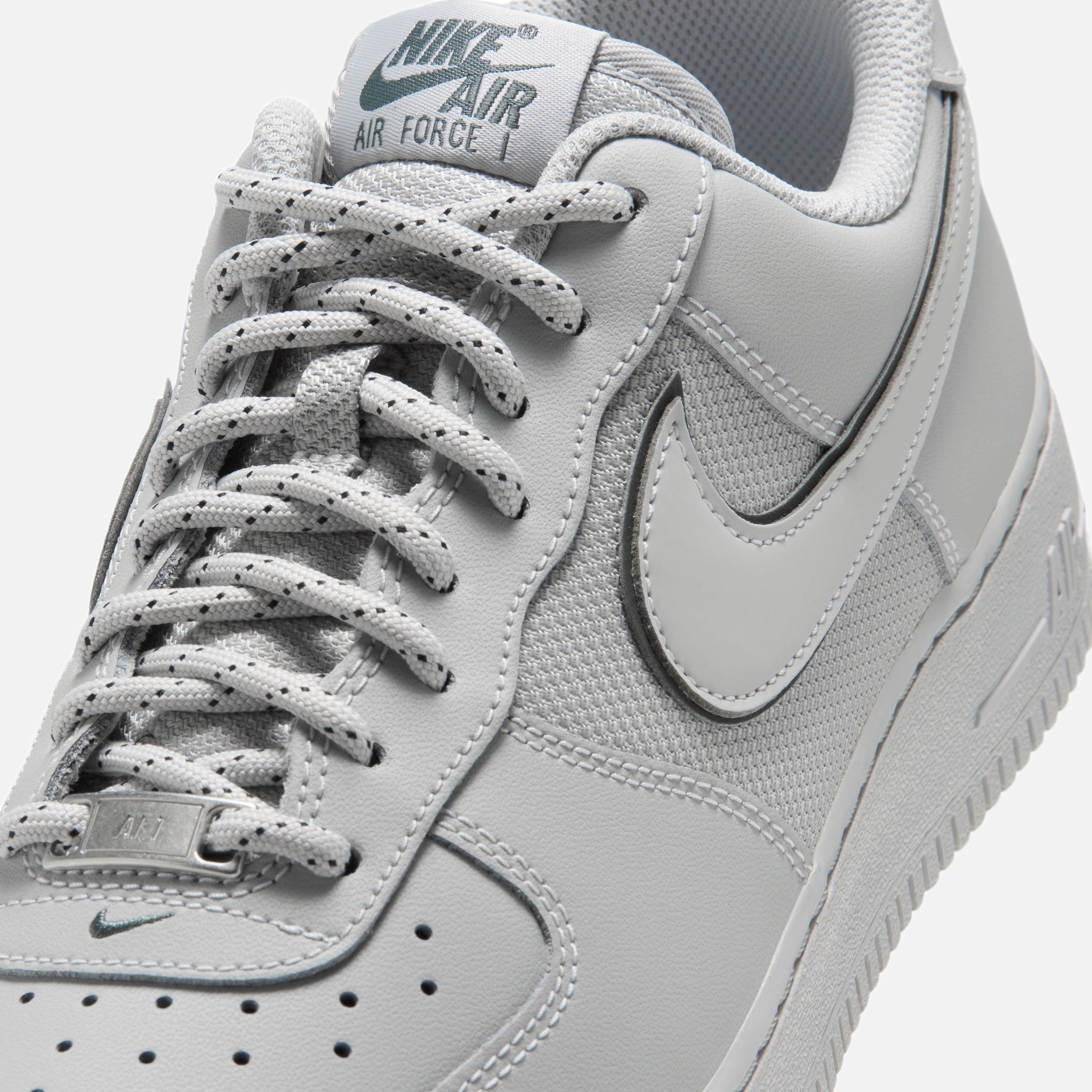 Nike Air Force 1 '07 Low LV8 Tech Erkek Spor Ayakkabı