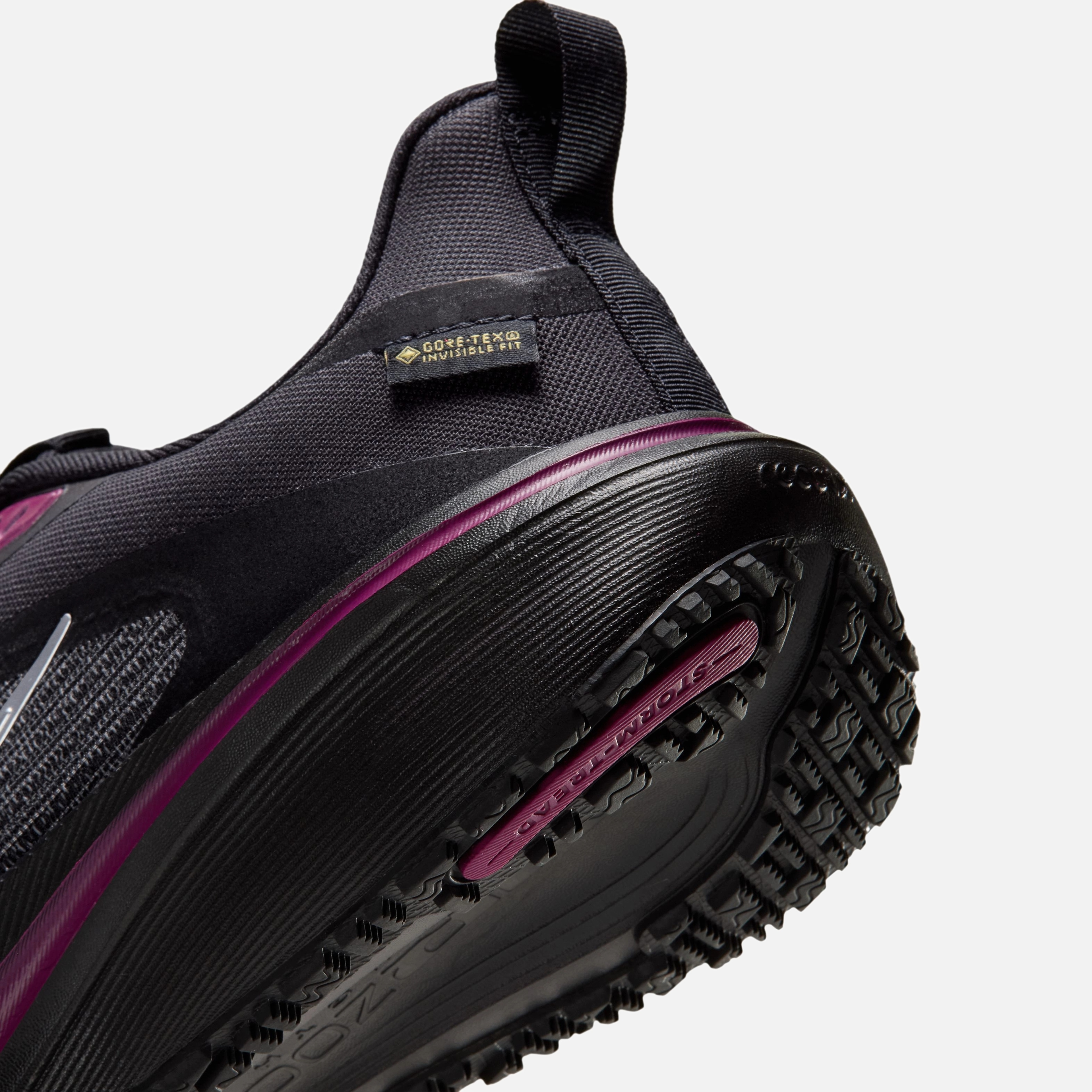 Nike Air Zoom Pegasus 42 GTX Kadın Koşu Ayakkabısı