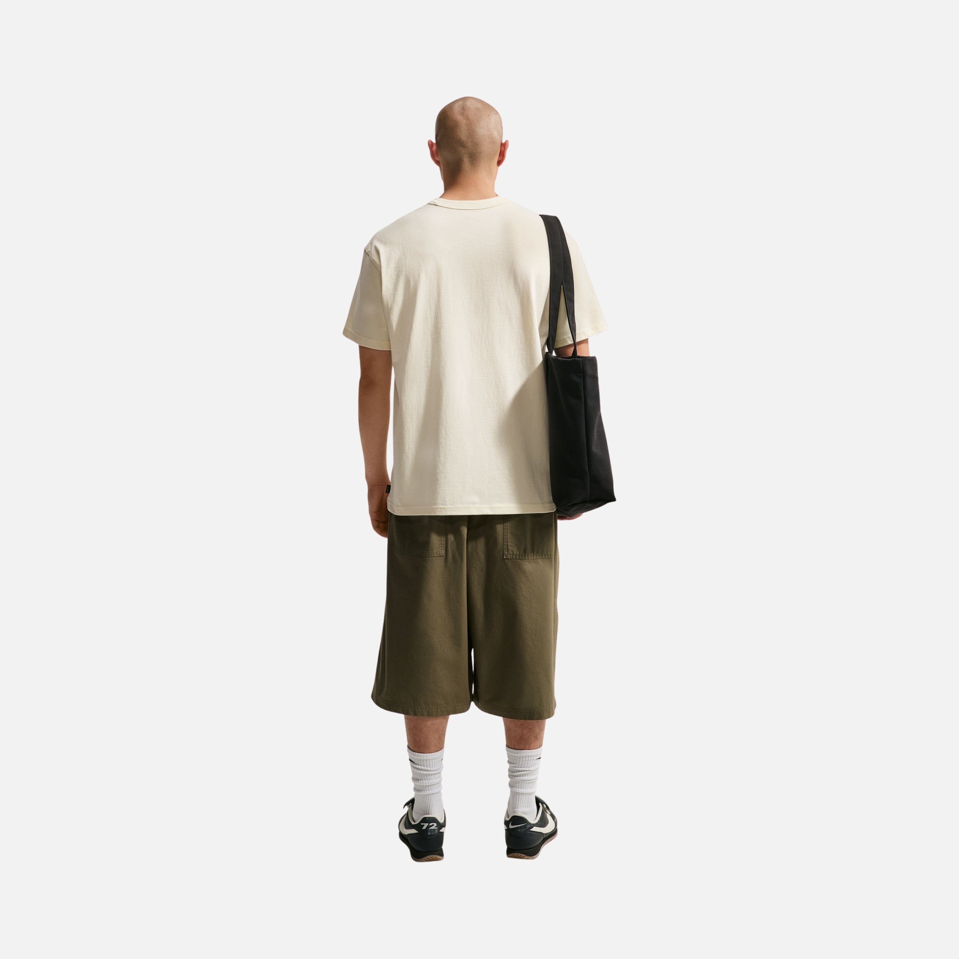 Nike Sportswear Premium Essential Erkek Tişört