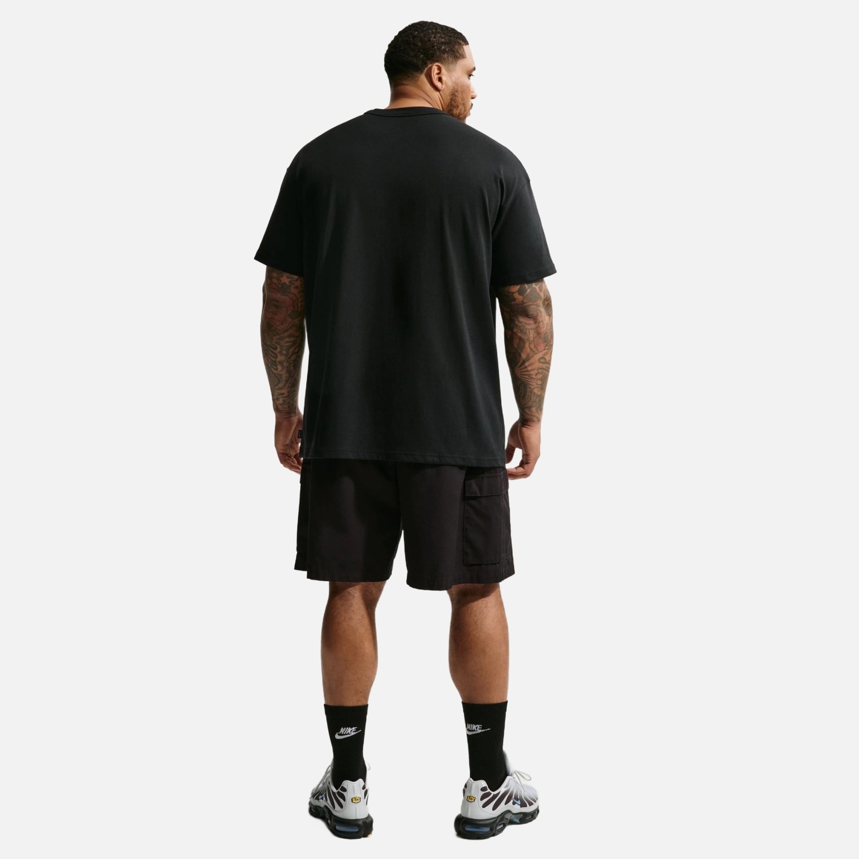 Nike Sportswear Premium Essential Erkek Tişört