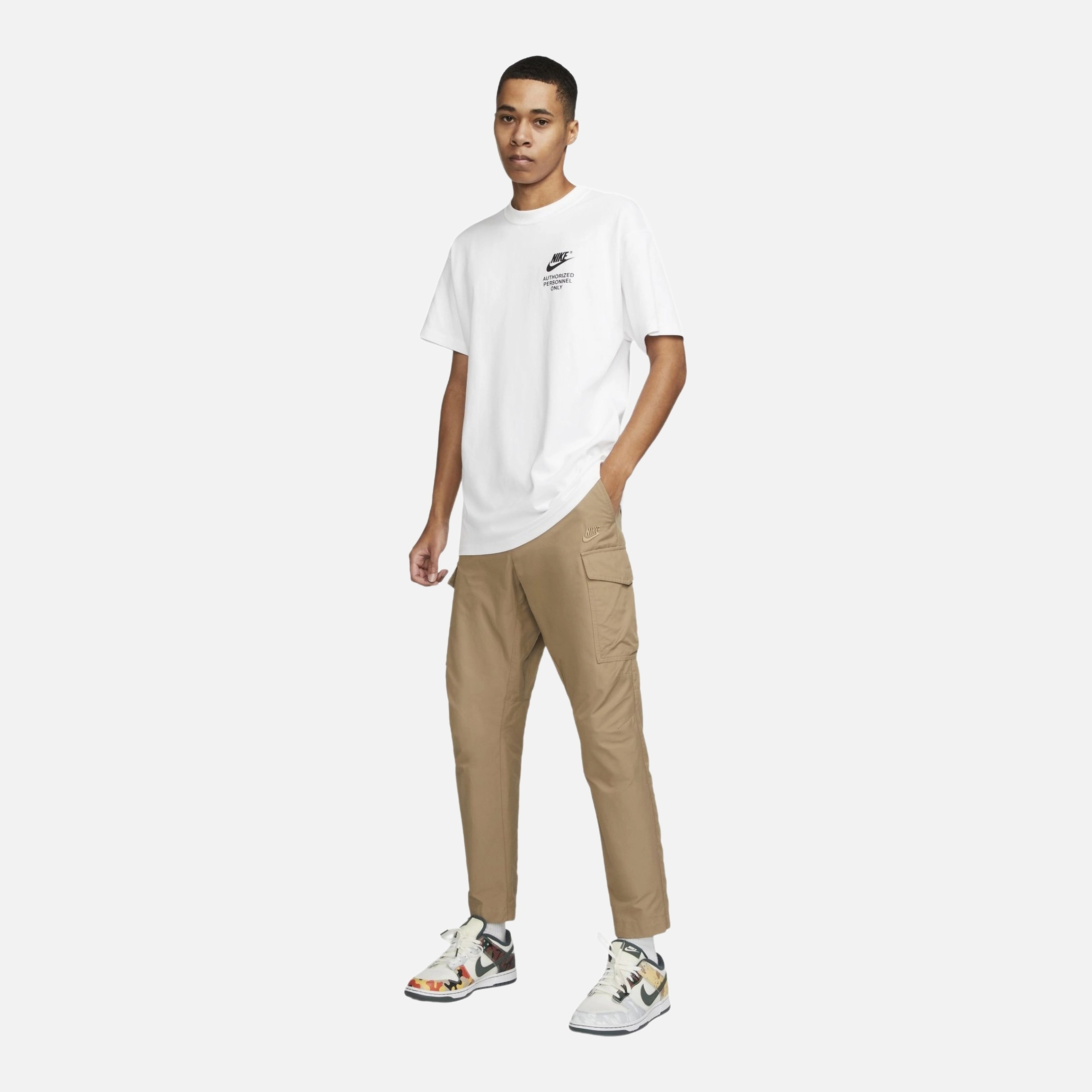 Nike Sportswear ''Authorized Personnel Only'' Graphic Short-Sleeve Erkek Tişört