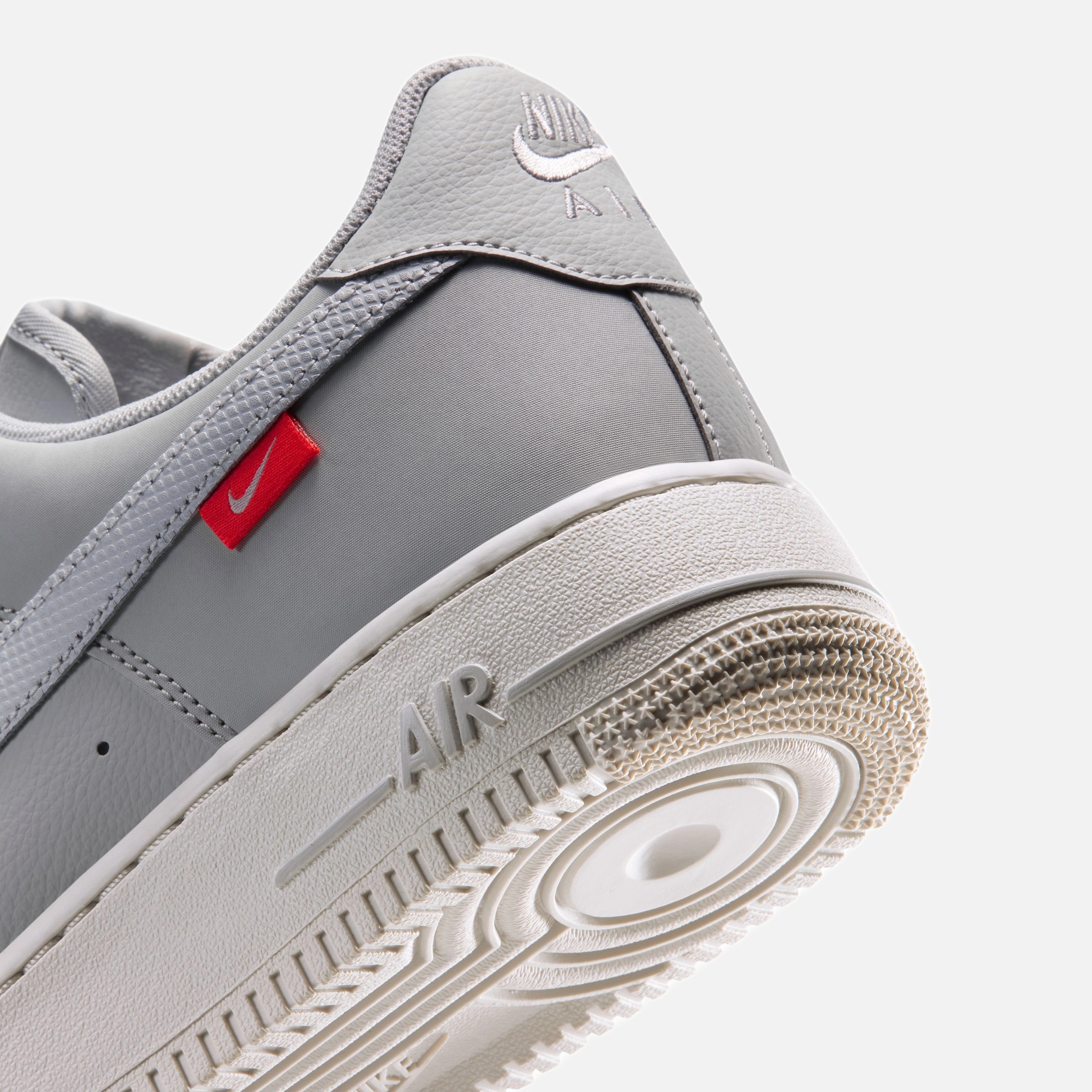 Nike Air Force 1 '07 Tech Essential Erkek Spor Ayakkabı