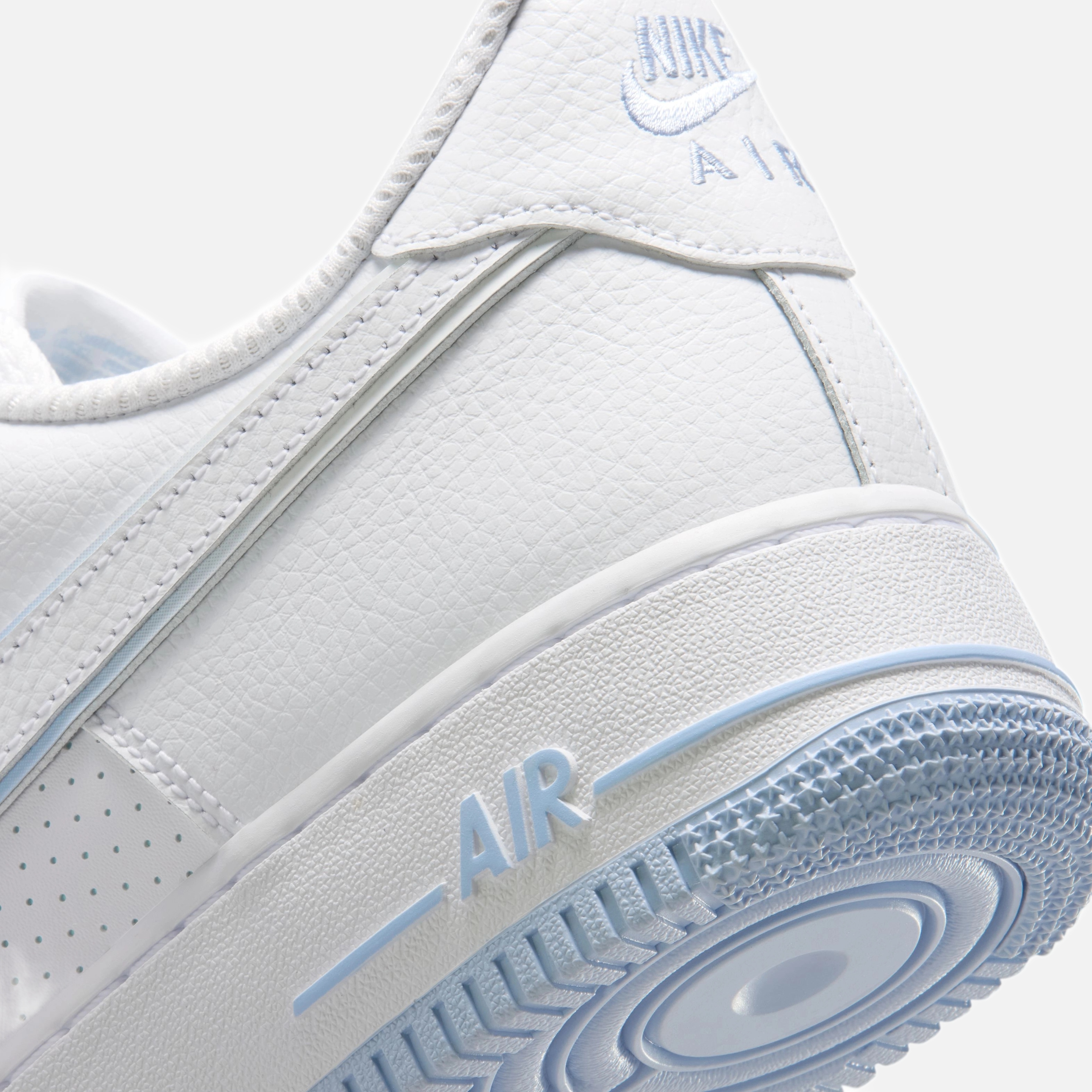 Nike Air Force 1 '07 LV8 Erkek Spor Ayakkabı