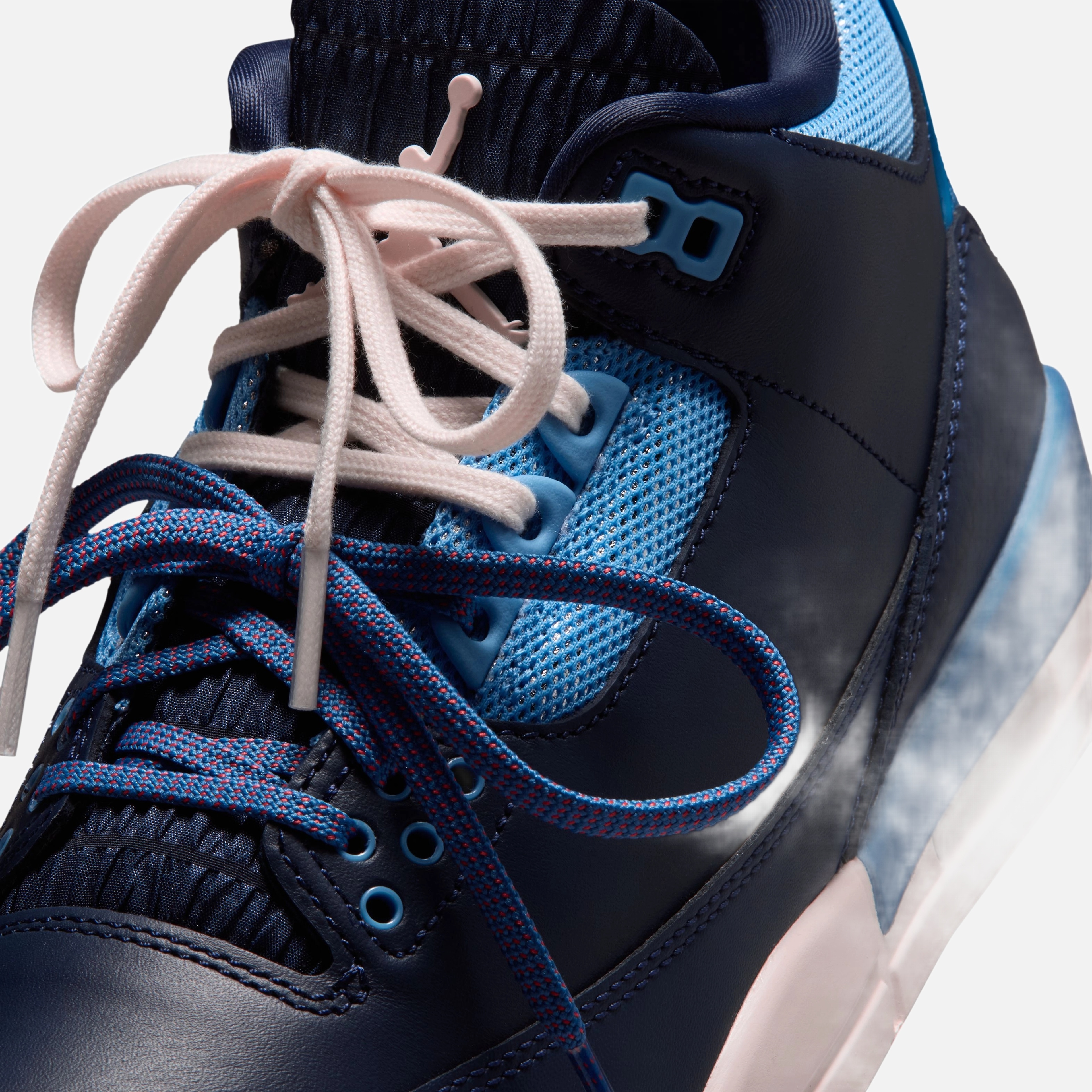 Nike Air Jordan 3 Retro Kadın Spor Ayakkabı