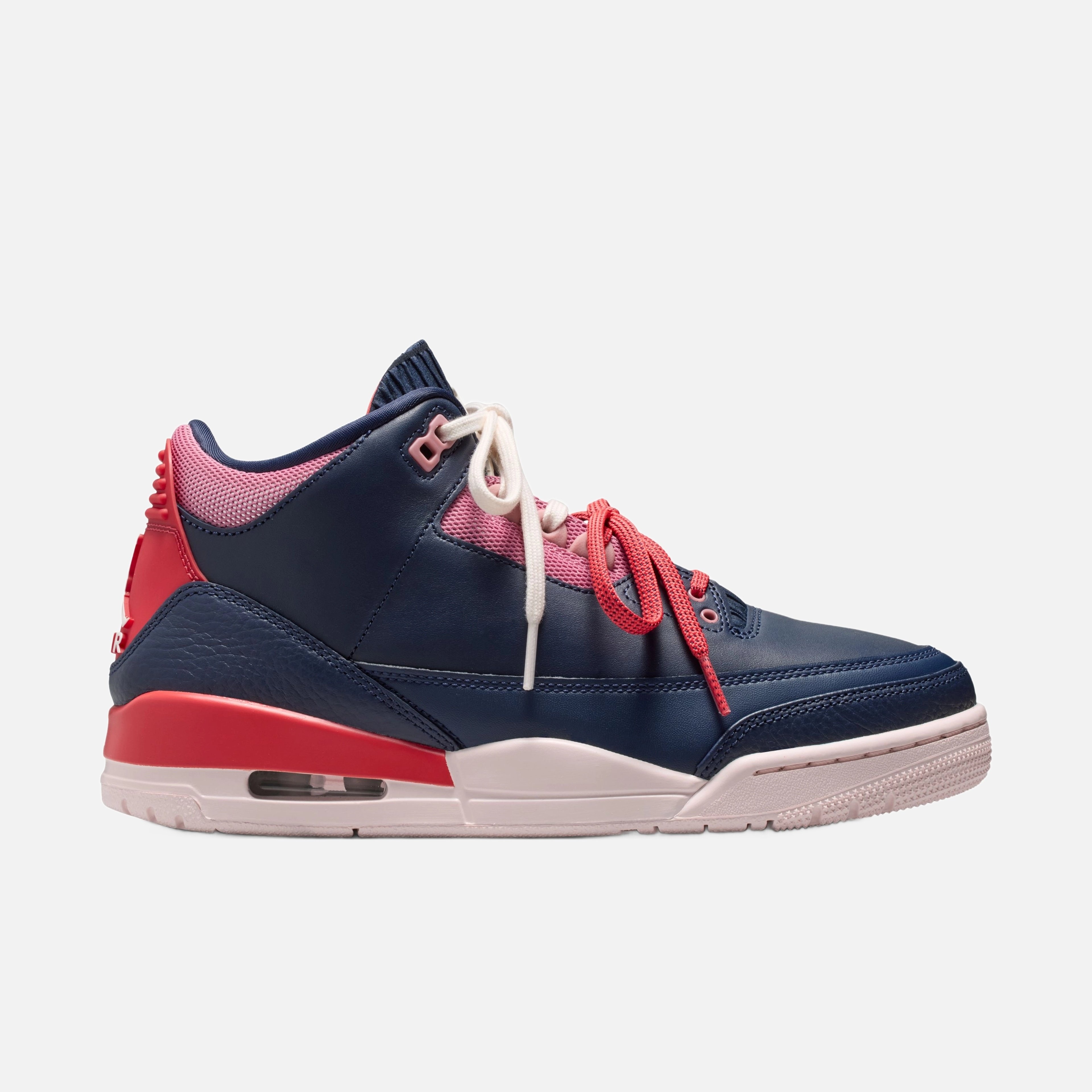 Женские кроссовки Nike Air Jordan 3 Retro на каждый день