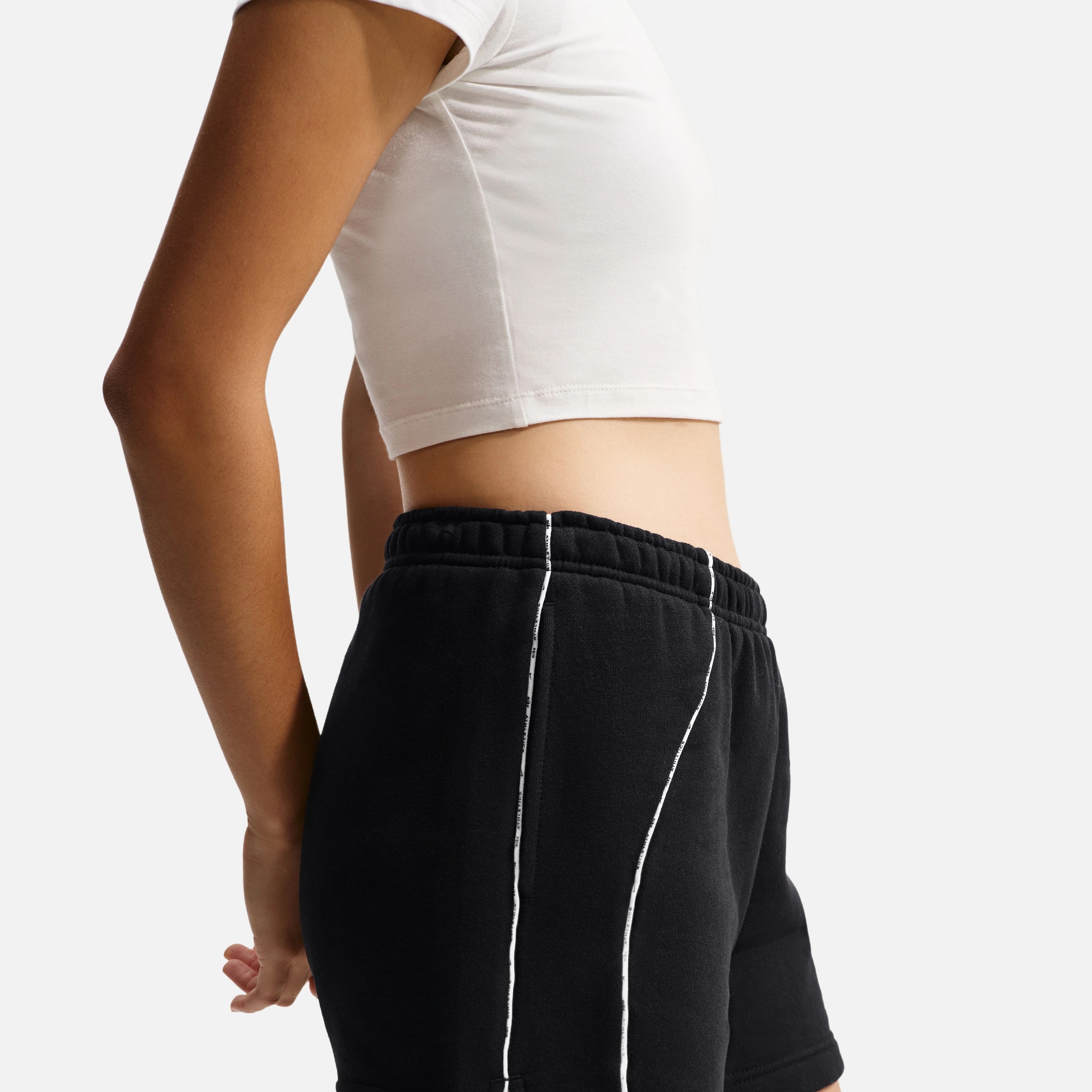 Nike Studio Fleece Mid-Rise Adjustable Kadın Şort