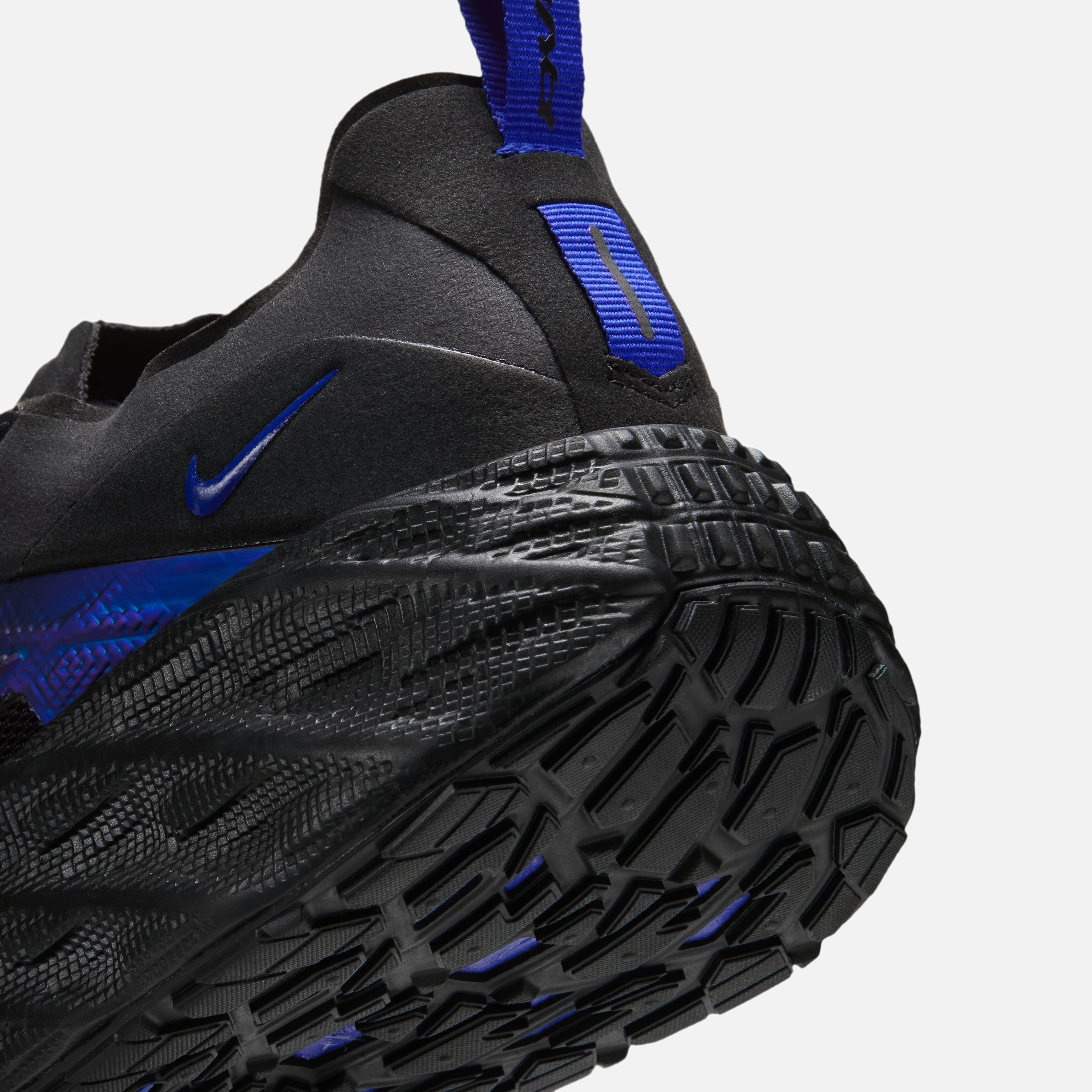 Nike Ava Edge SE Erkek Spor Ayakkabı