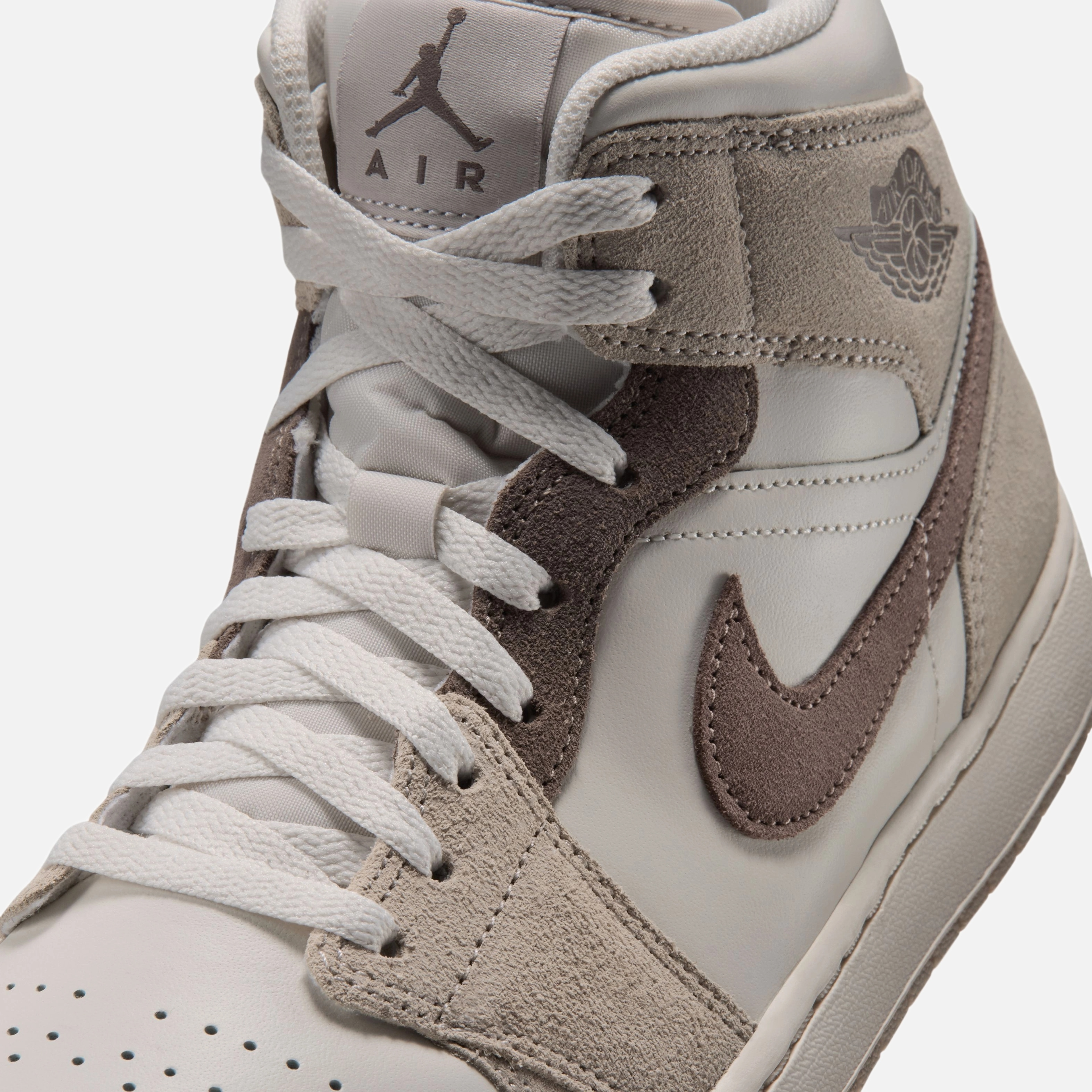 Nike Air Jordan 1 Mid SE Erkek Spor Ayakkabı