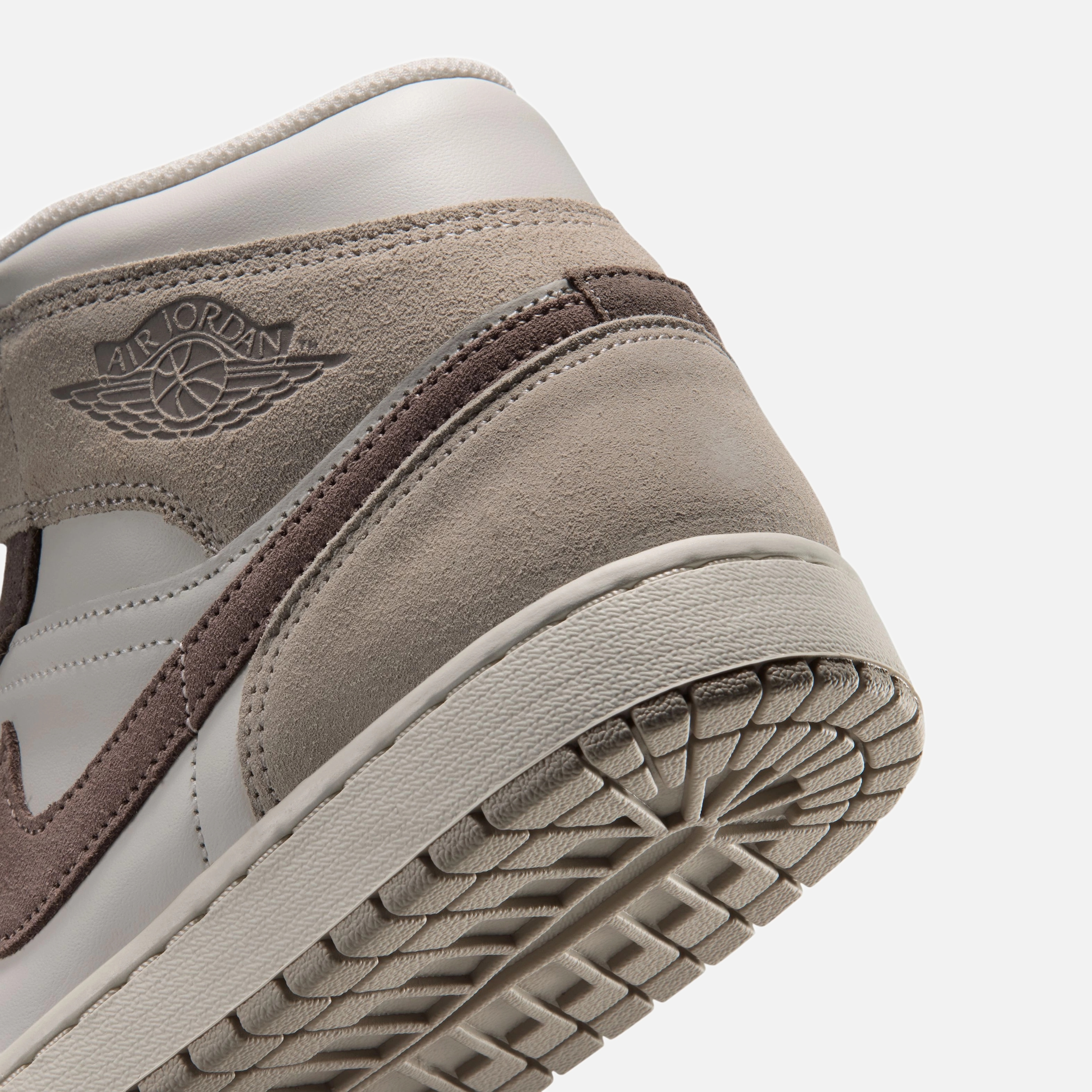 Nike Air Jordan 1 Mid SE Erkek Spor Ayakkabı