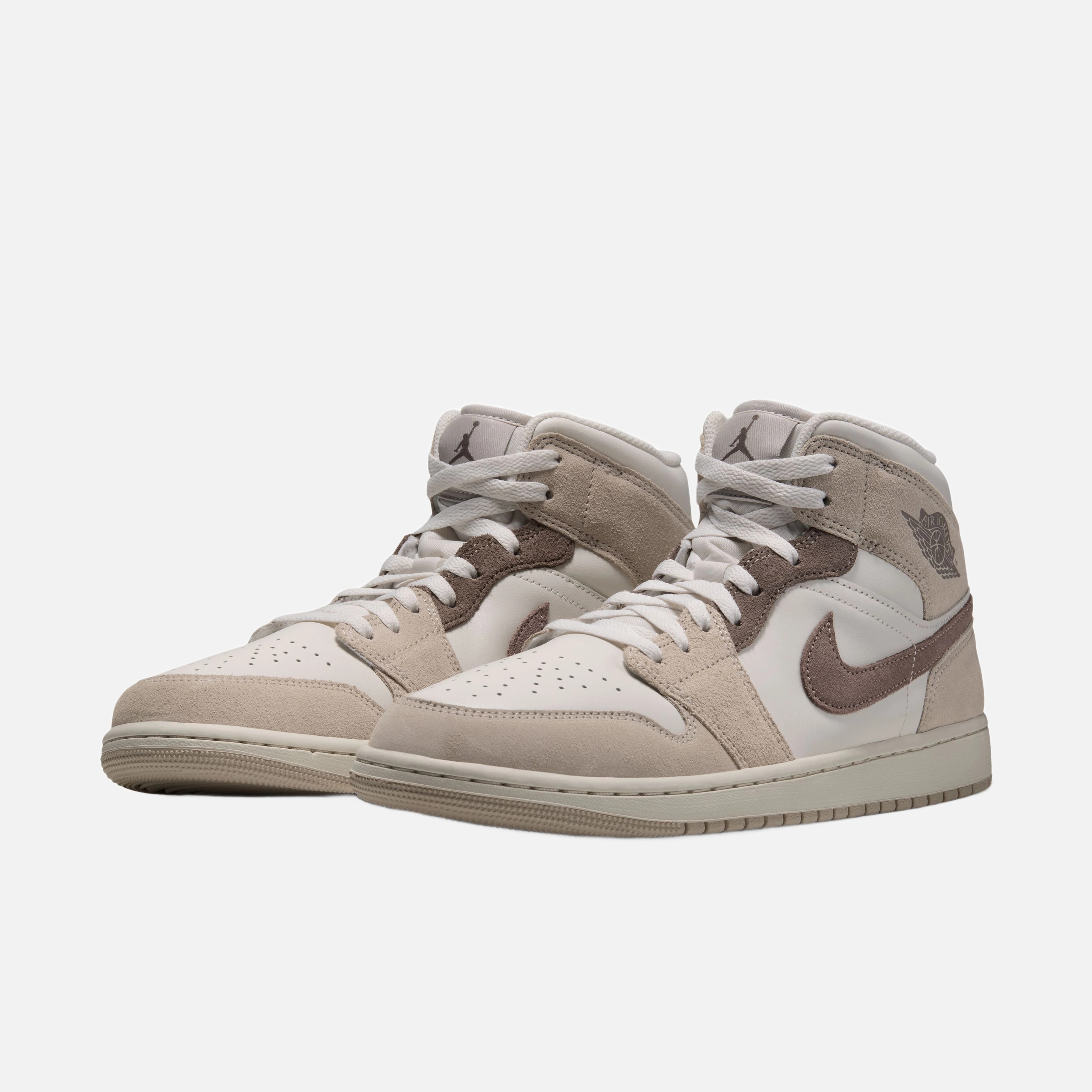 Nike Air Jordan 1 Mid SE Erkek Spor Ayakkabı