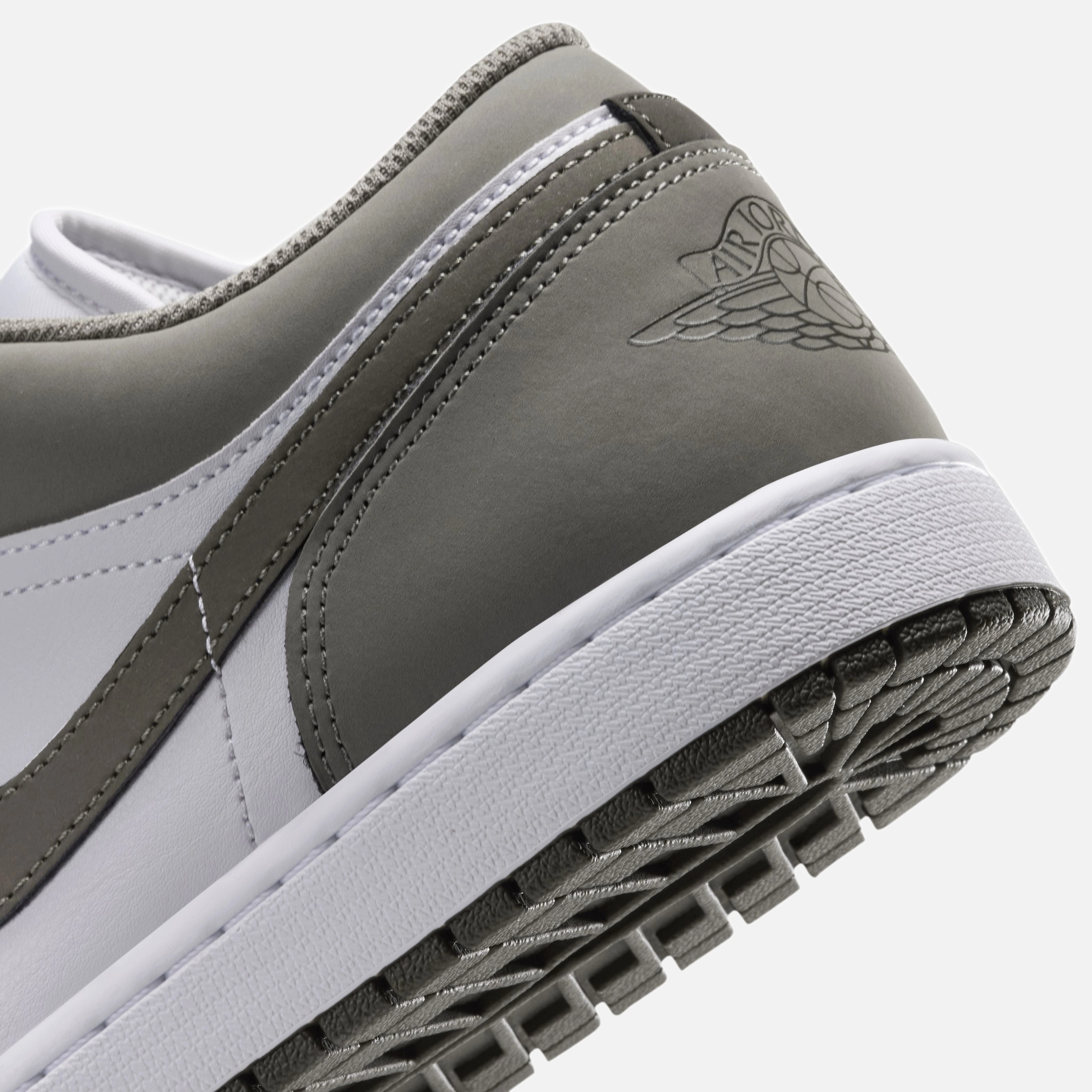 Nike Air Jordan 1 Low FA26 Erkek Spor Ayakkabı