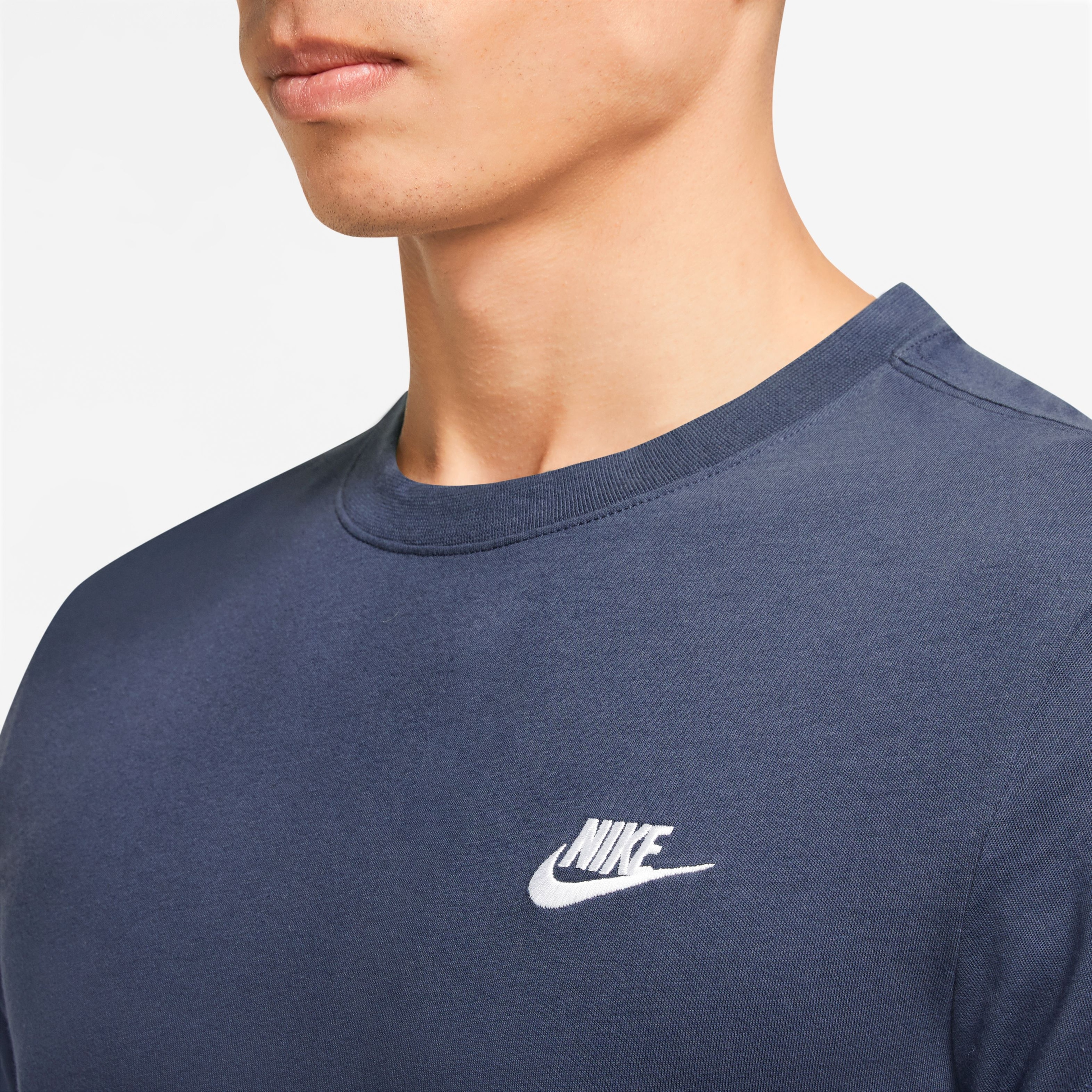Nike Sportswear Club Erkek Tişört