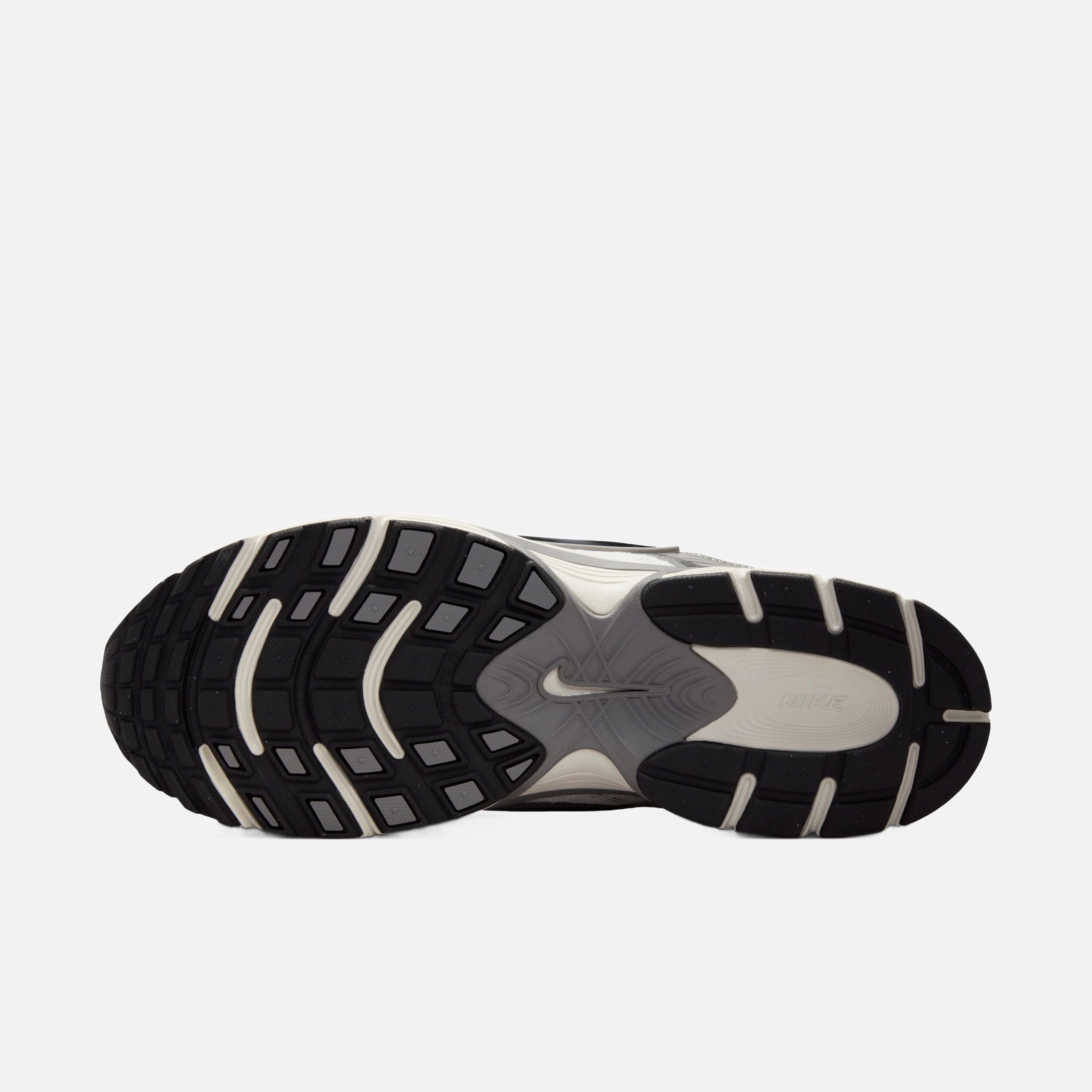 Nike V5 RNR Erkek Spor Ayakkabı