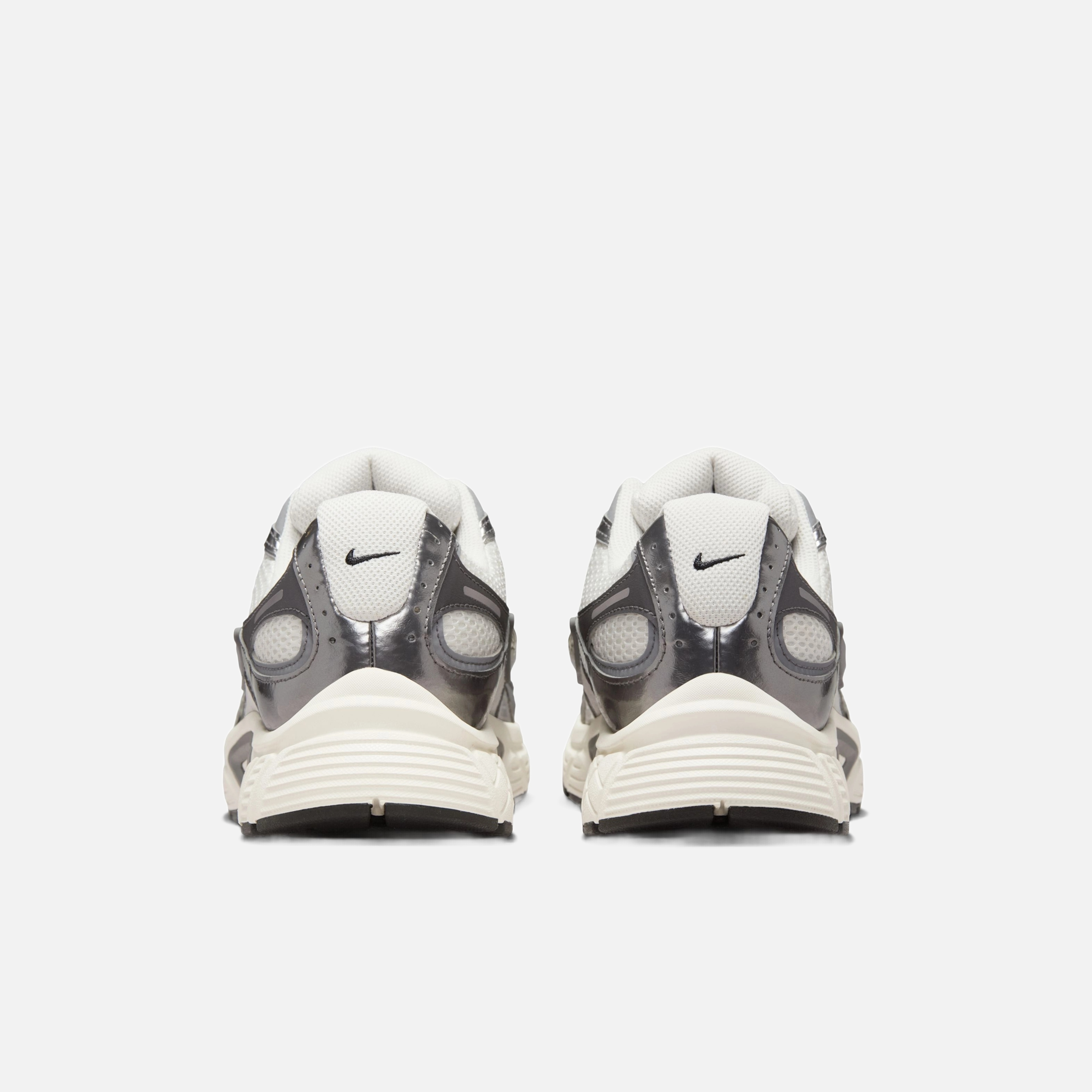 Nike V5 RNR Erkek Spor Ayakkabı