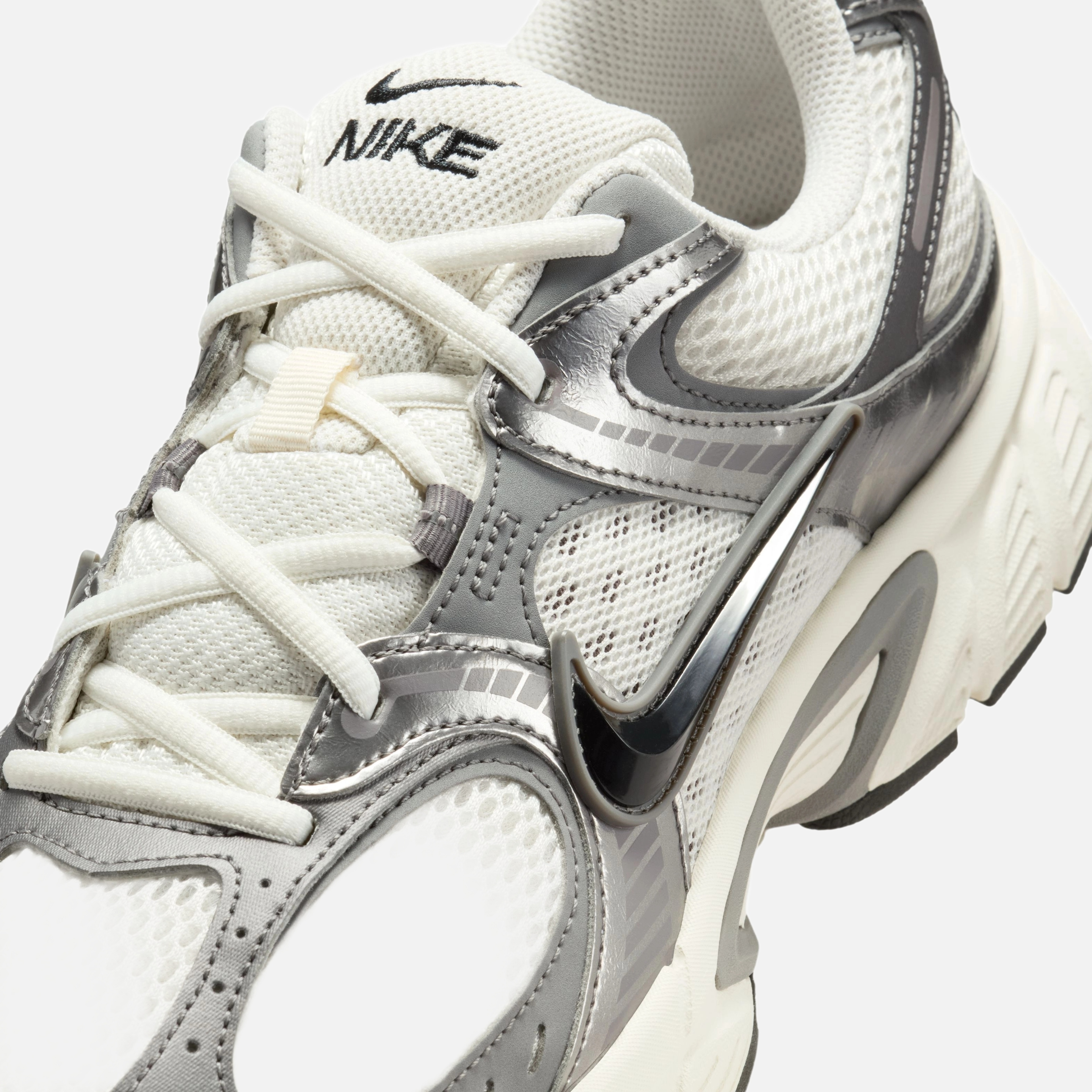 Nike V5 RNR Erkek Spor Ayakkabı