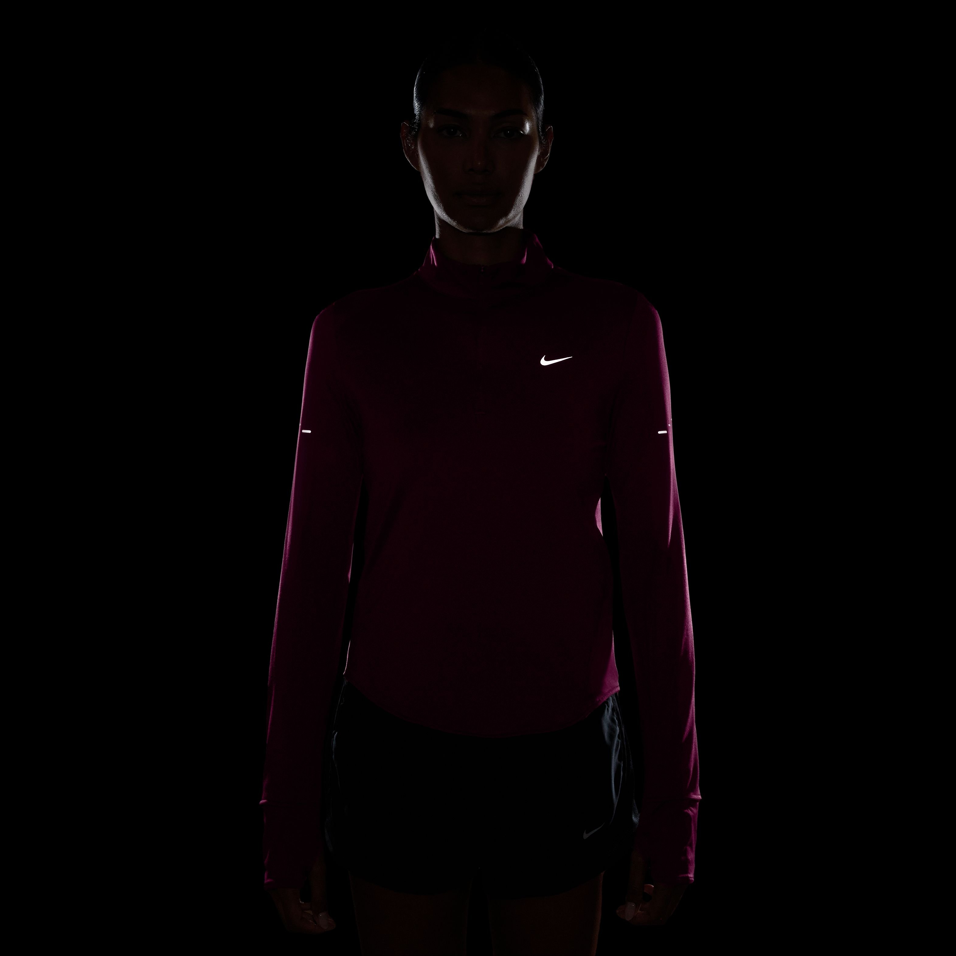 Nike Swift Dri-Fit UV 1/4-Zip Running Long-Sleeve Kadın Tişört