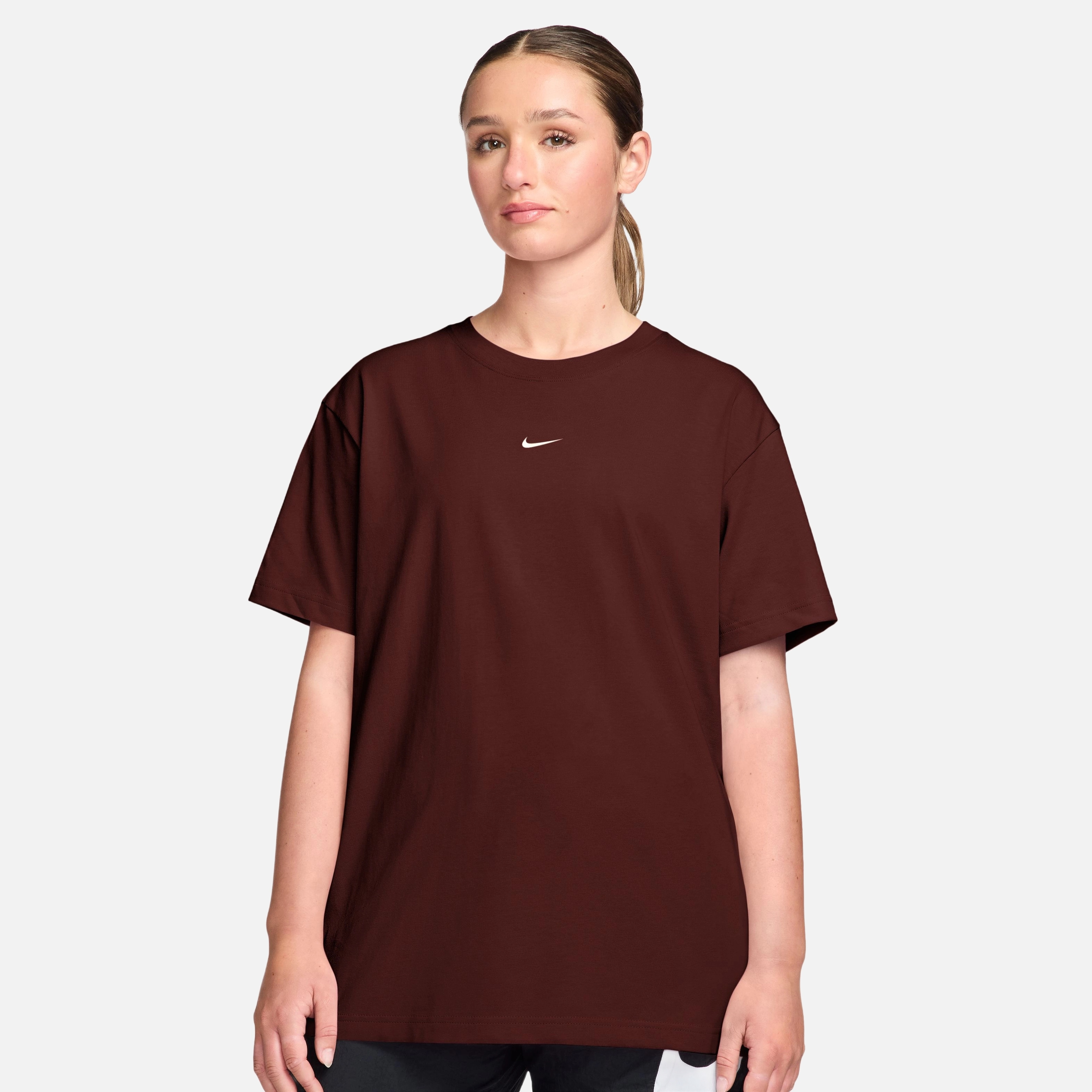 Nike Sportswear Classic Kadın Tişört