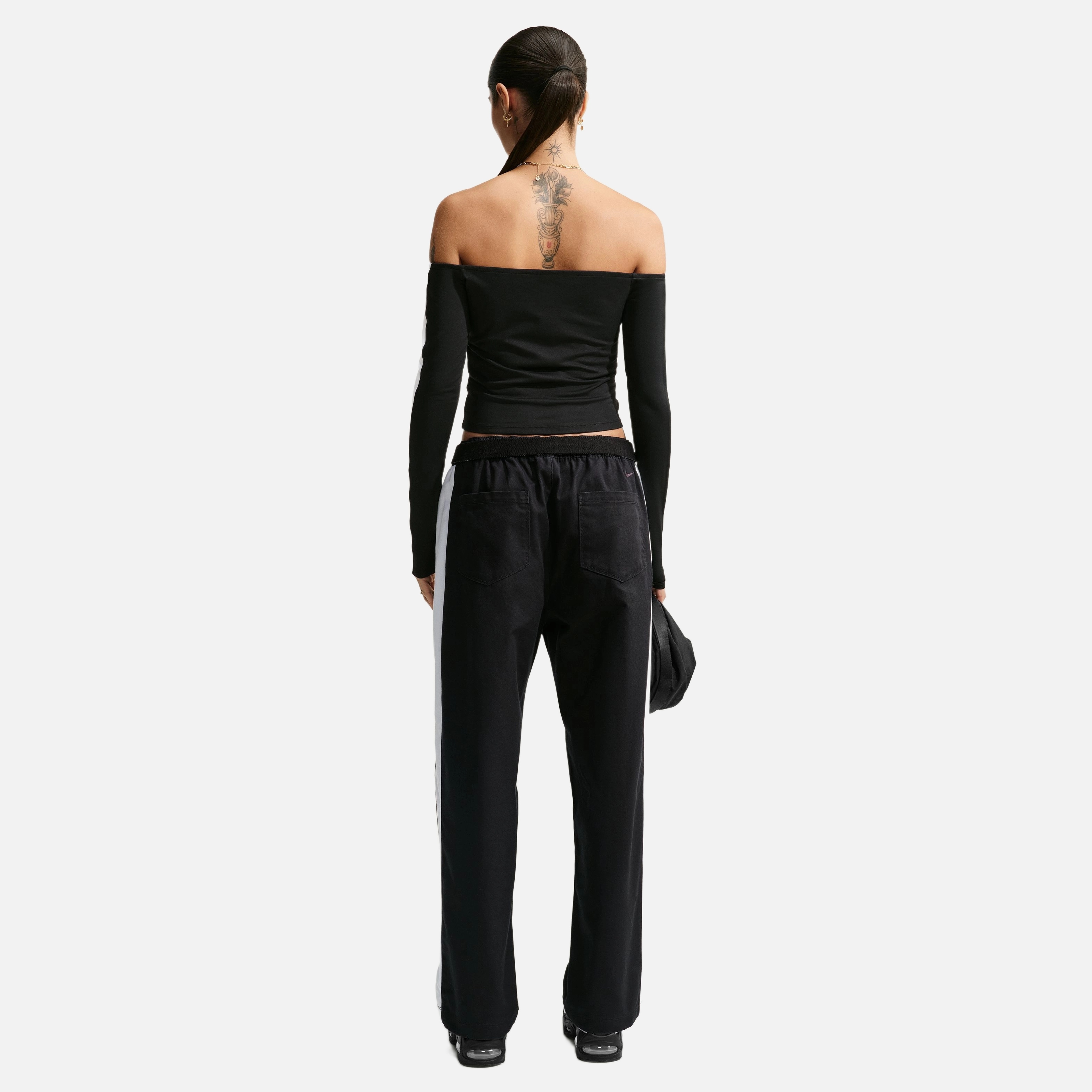 Nike Street Exps Off-Shoulder Kadın Tişört